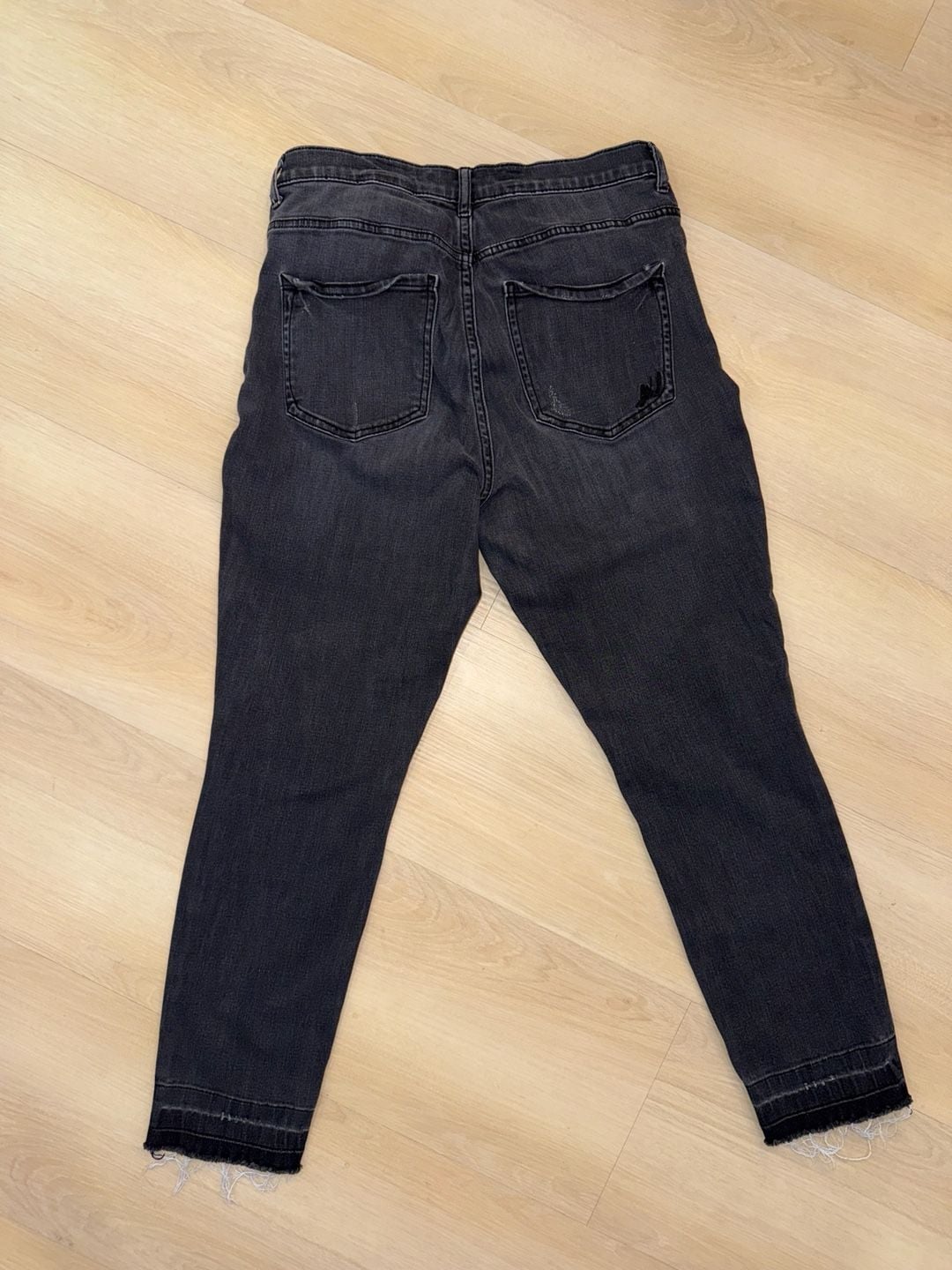 Express Ankle Legging High Rise Jeans Size 12R Black Distressed Raw Hem 2