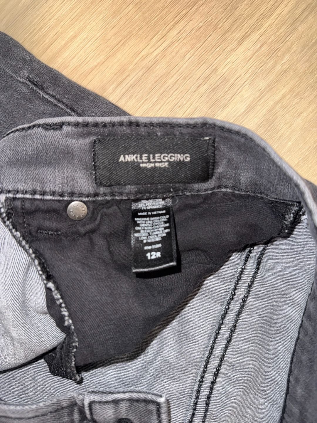 Express Ankle Legging High Rise Jeans Size 12R Black Distressed Raw Hem 4