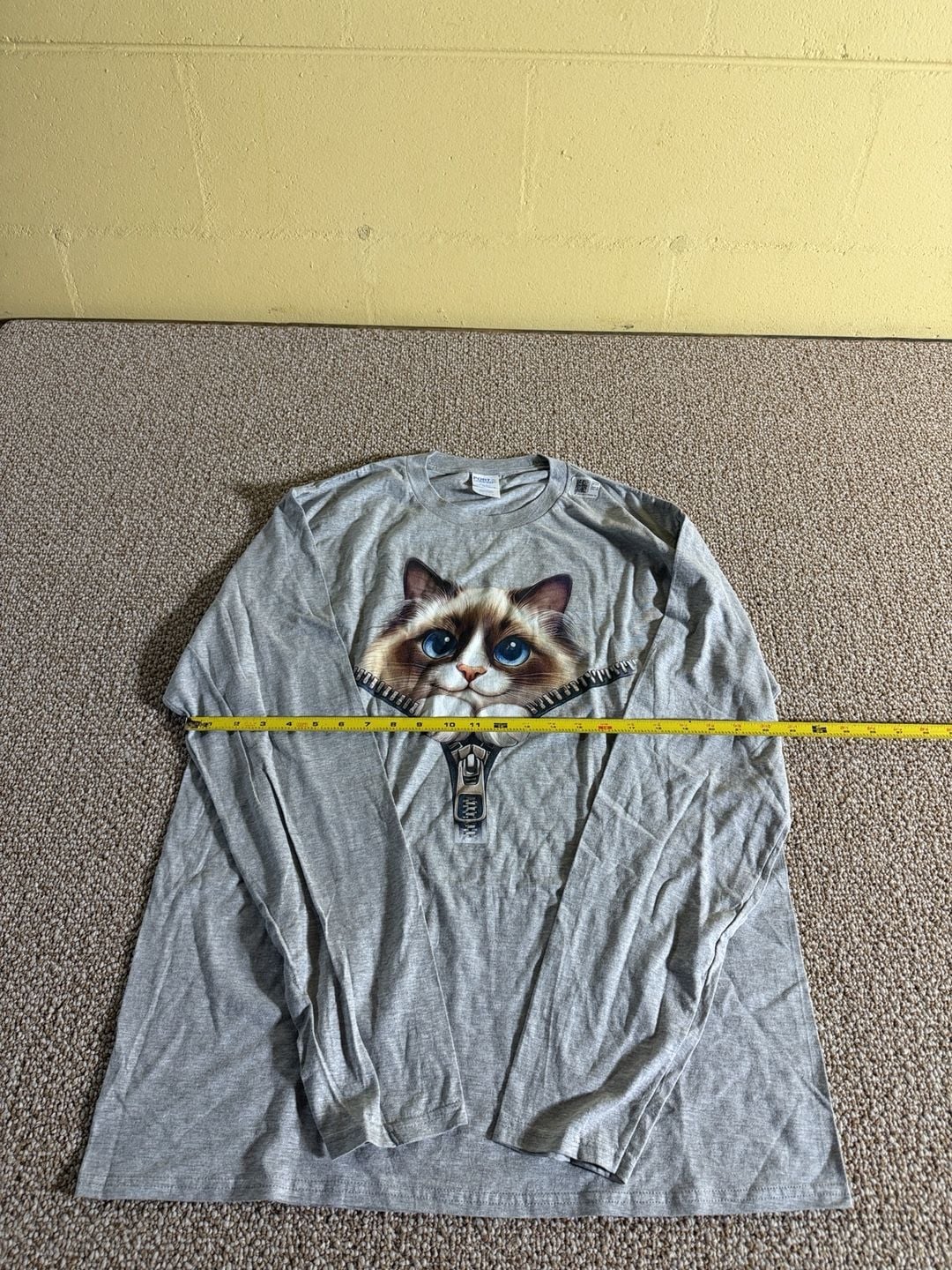 Port & Company Cat Zipper Graphic Long Sleeve T-Shirt Size Large Grey 8
