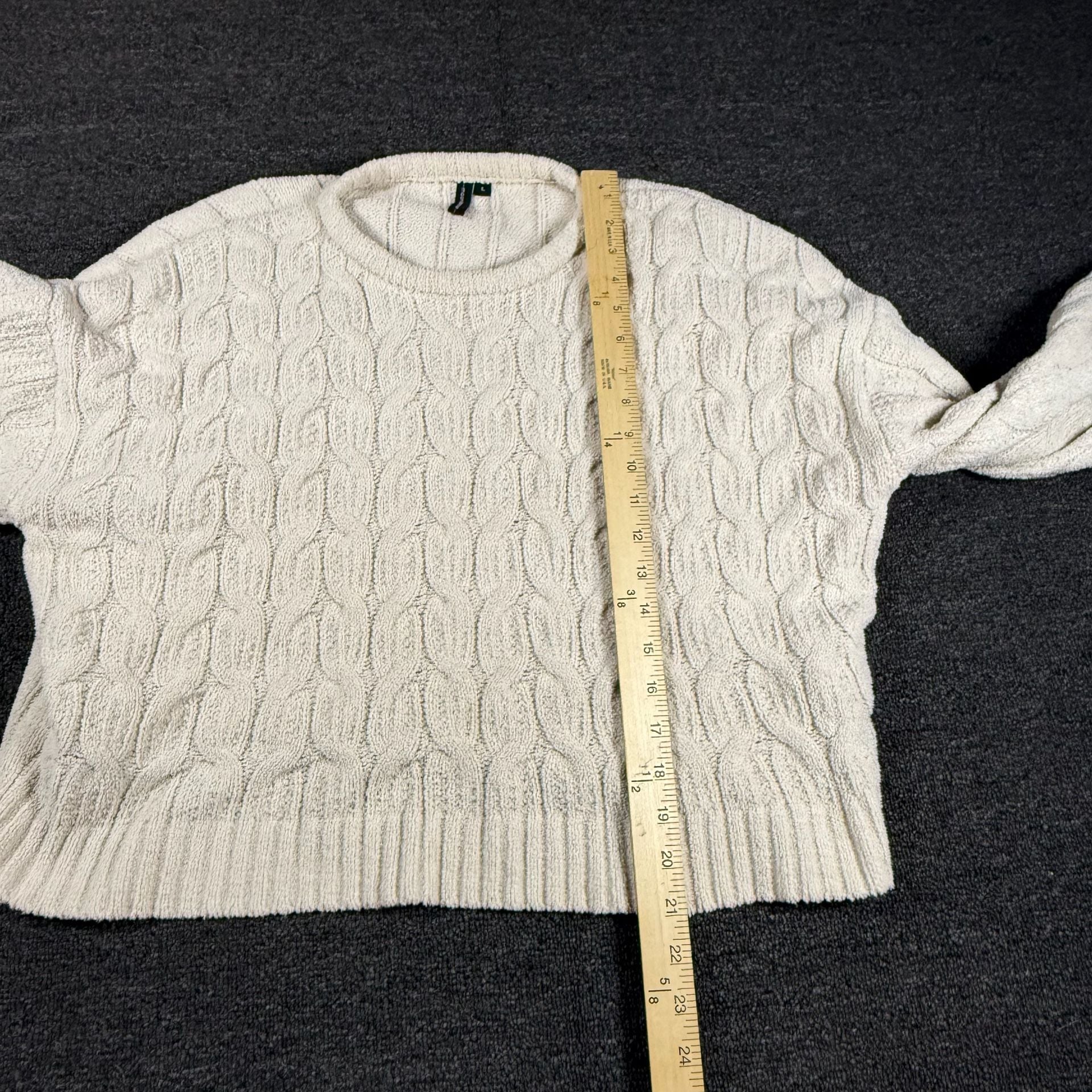 Moon & Madison Sweater Size L White Chenille Cable Knit Crewneck 5