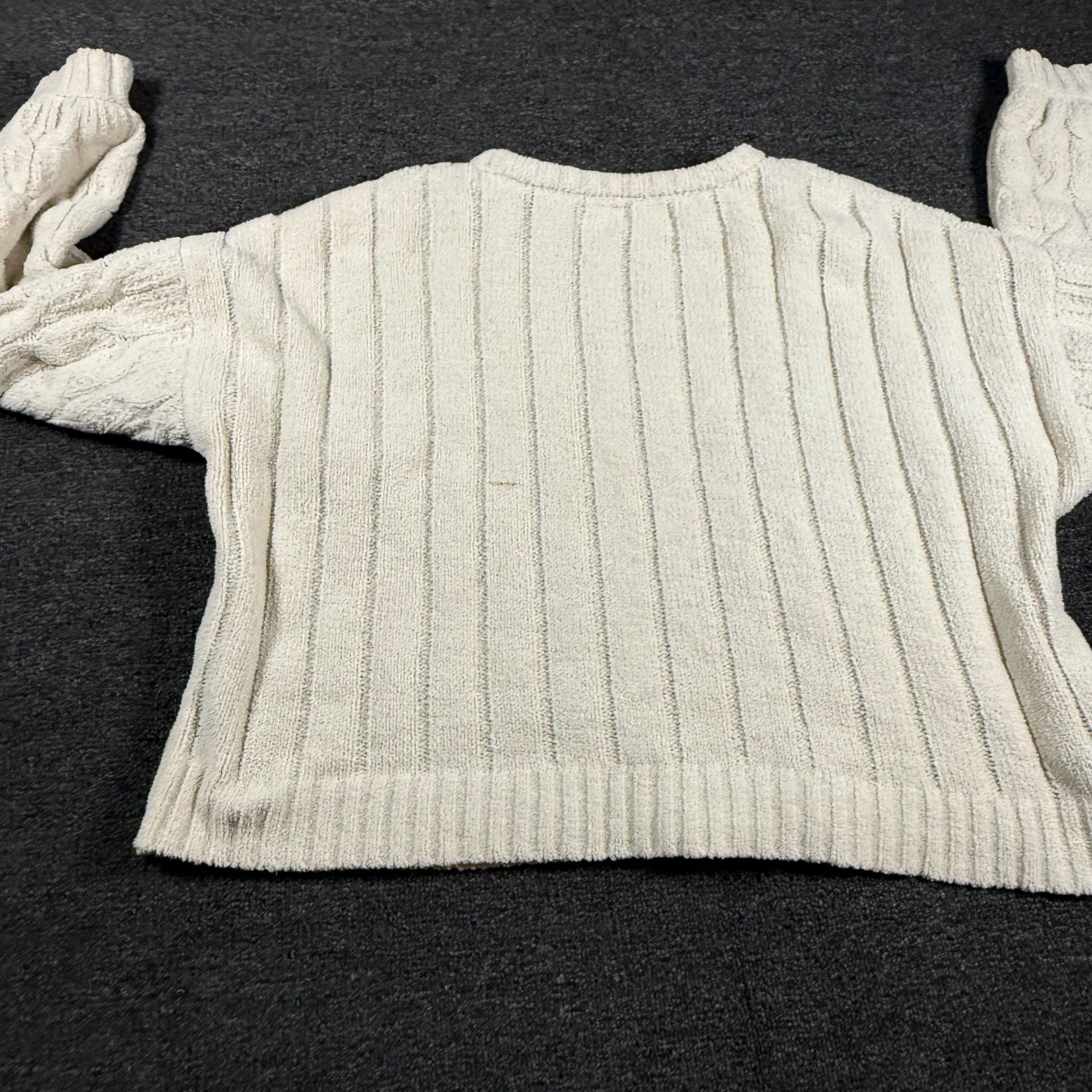 Moon & Madison Sweater Size L White Chenille Cable Knit Crewneck 6