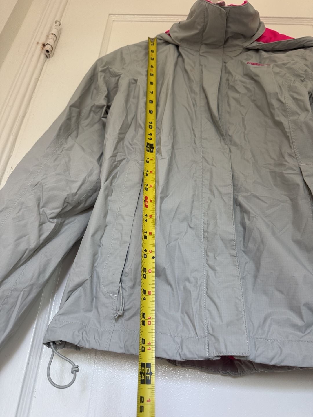 The North Face Resolve 2 Jacket Size S/P Grey Pink Rain Jacket Gorpcore Outdoors Weatherproof 6