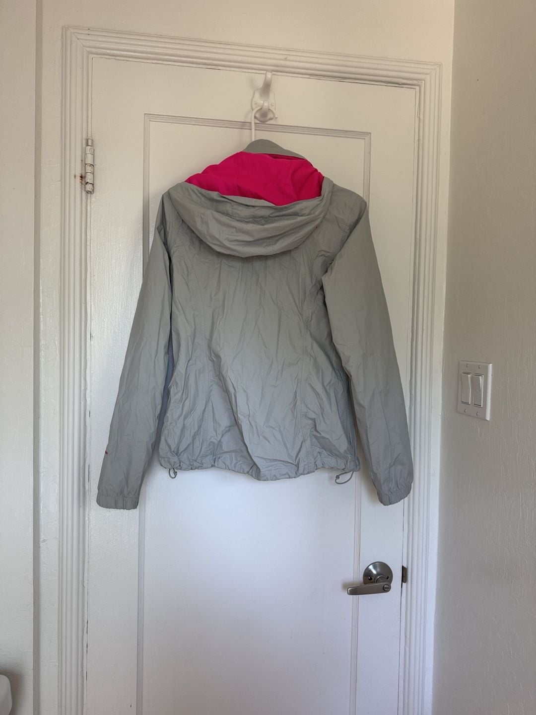 The North Face Resolve 2 Jacket Size S/P Grey Pink Rain Jacket Gorpcore Outdoors Weatherproof 9