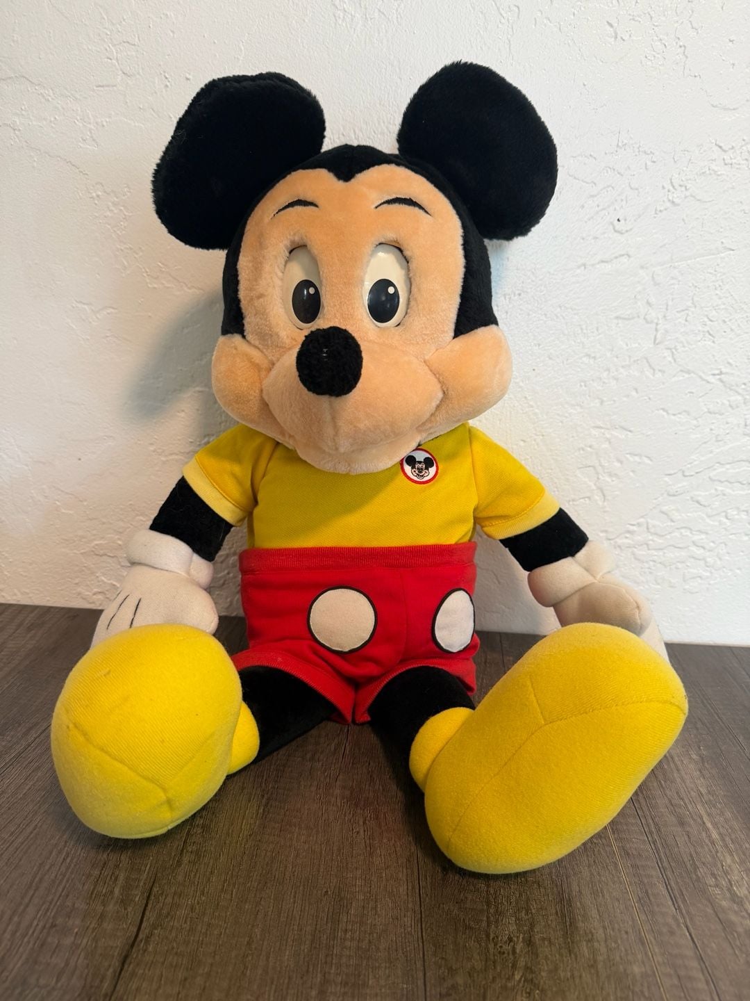 Worlds of Wonder The Talking Mickey Mouse Animated Plush Doll 1