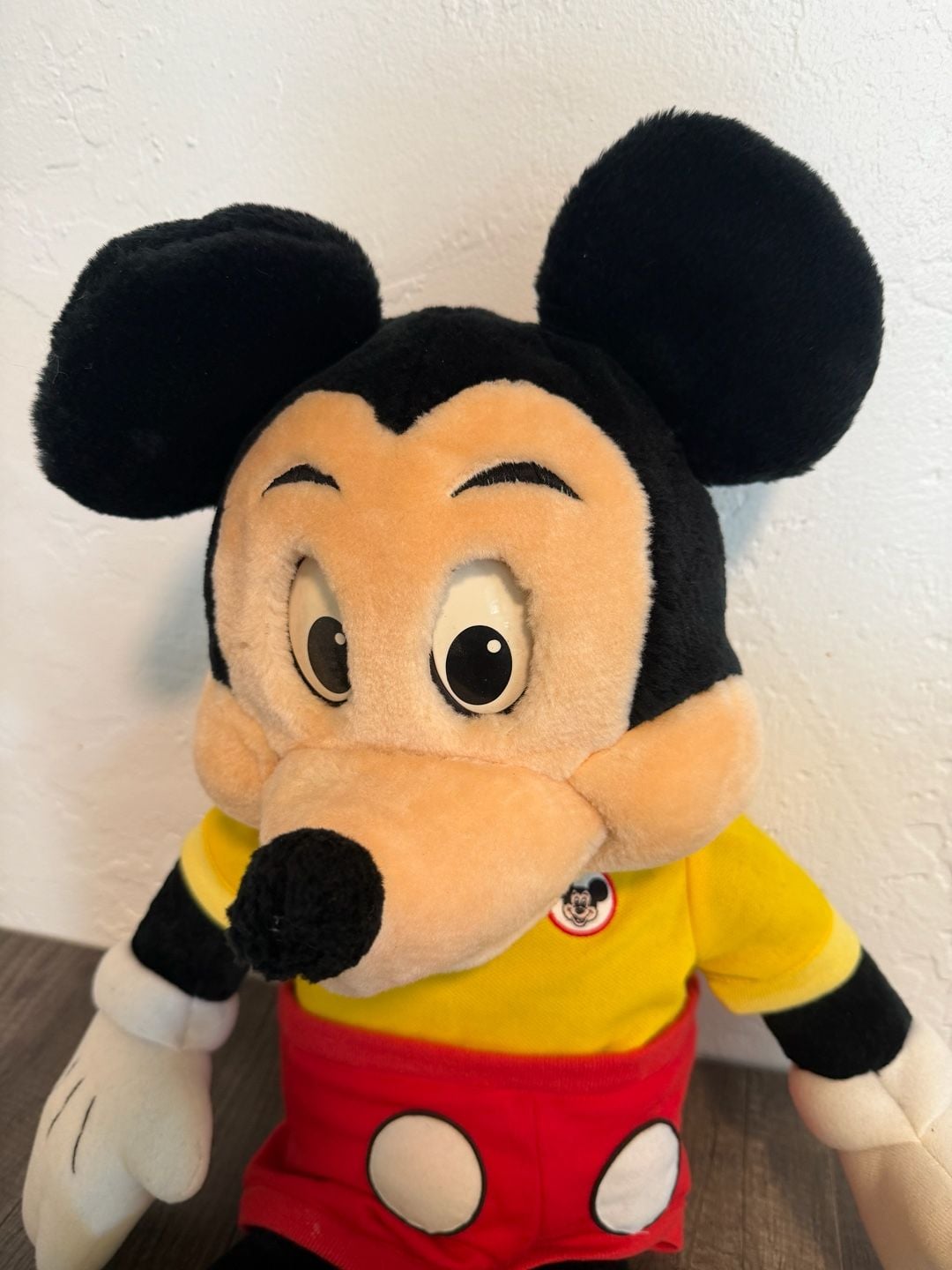 Worlds of Wonder The Talking Mickey Mouse Animated Plush Doll 3
