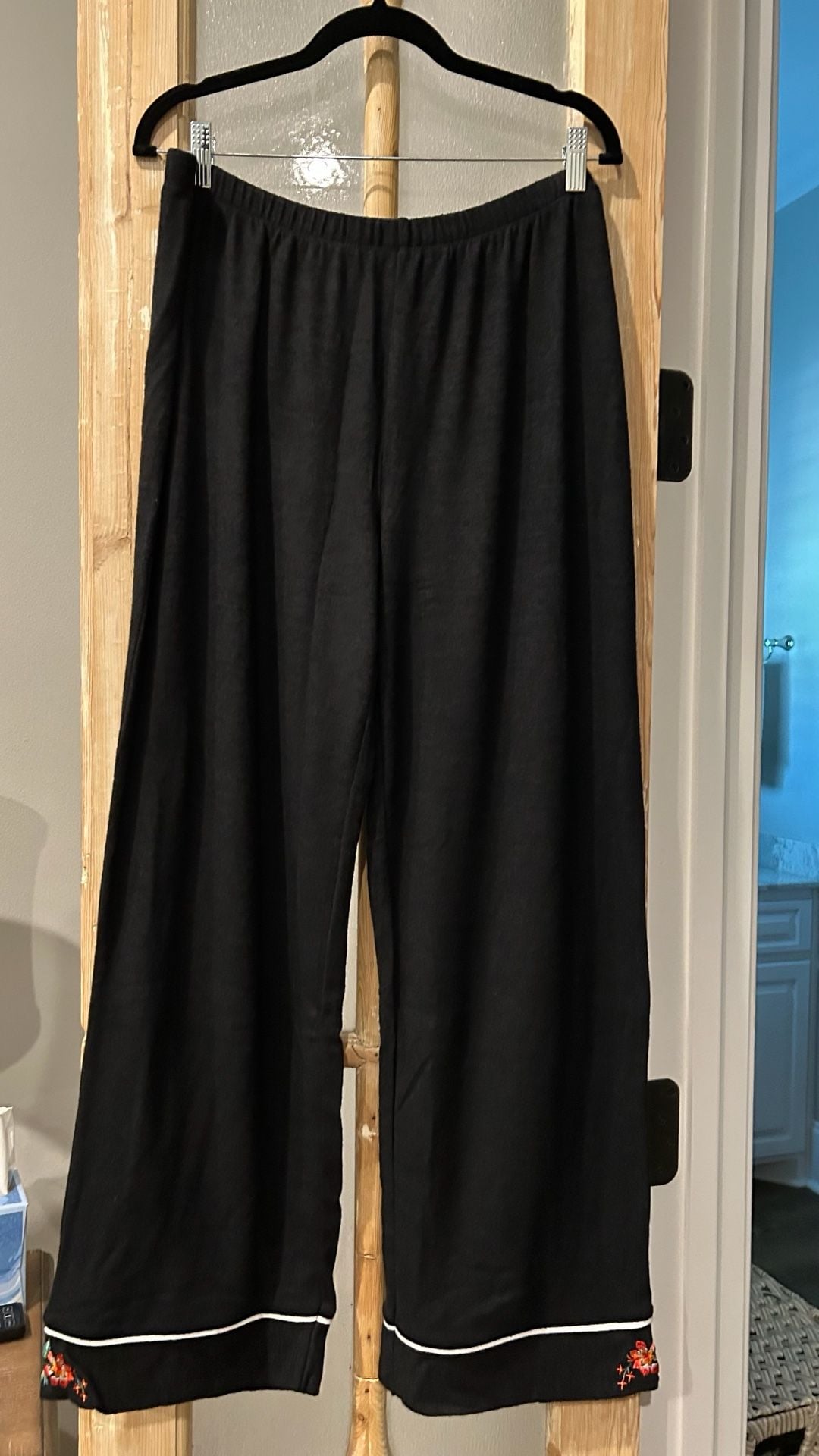 PJ Shirt and Pant set. Size L Black Floral Embroidered Long Sleeve Top 2