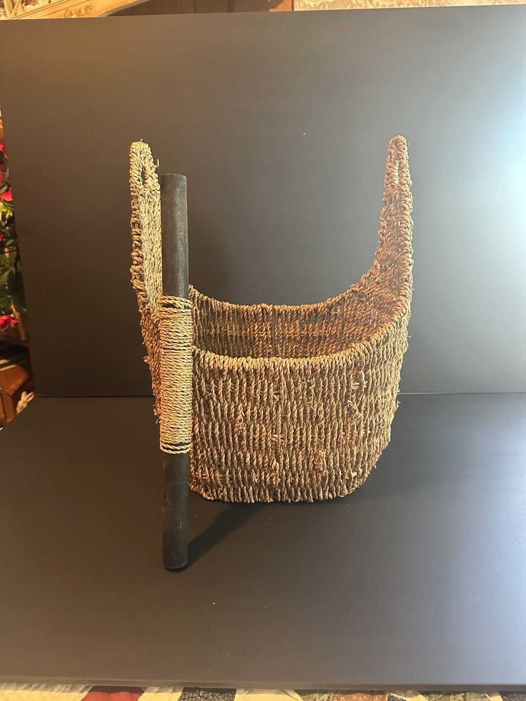 Unbranded Woven Seagrass Basket with Wooden Handle Brown 6