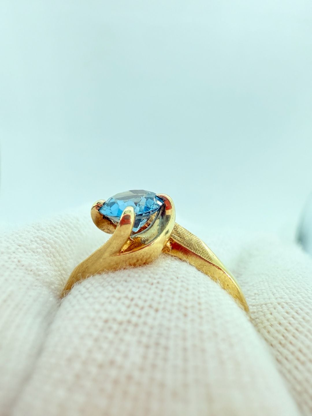 Spring 10K Yellow Gold Blue Topaz Solitaire Ring 16