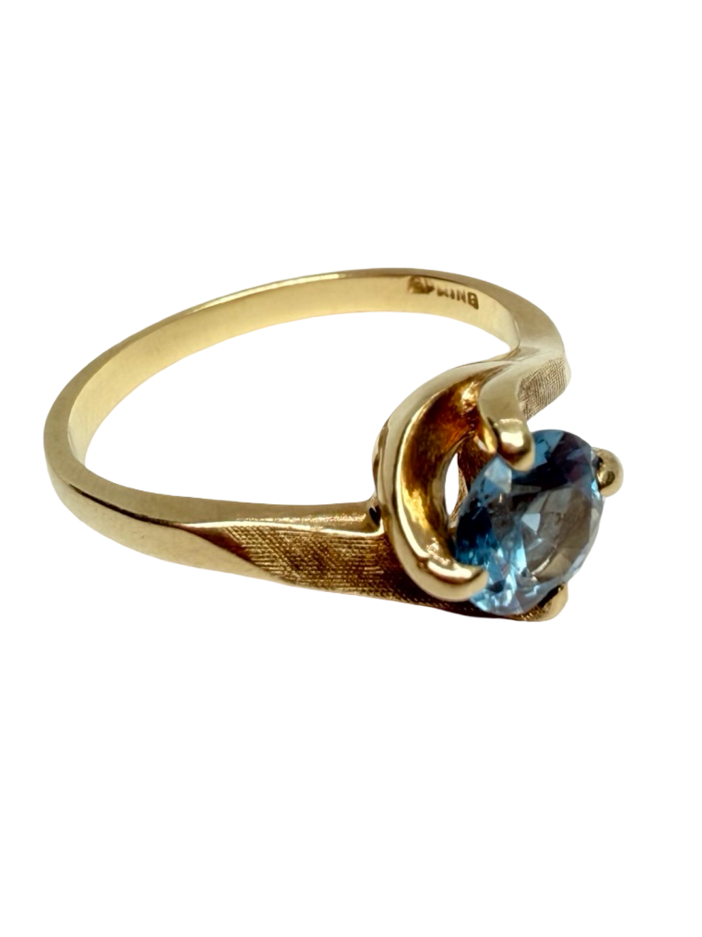 Spring 10K Yellow Gold Blue Topaz Solitaire Ring 18
