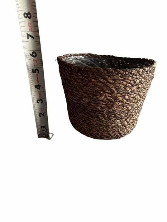Woven Plant Basket Brown Plastic Lined 3