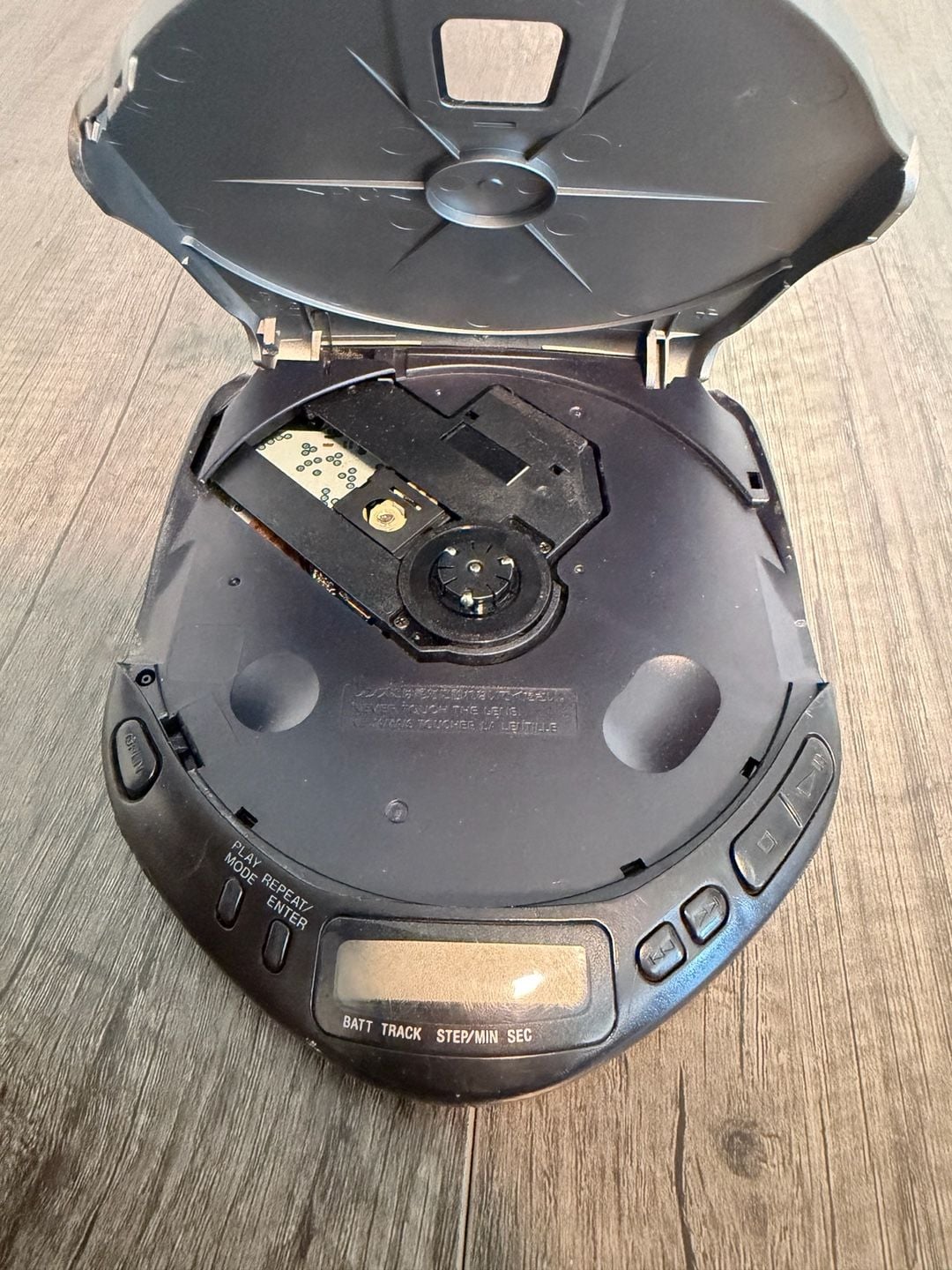 Sony Discman D-173 Portable CD Player Digital Mega Bass 3