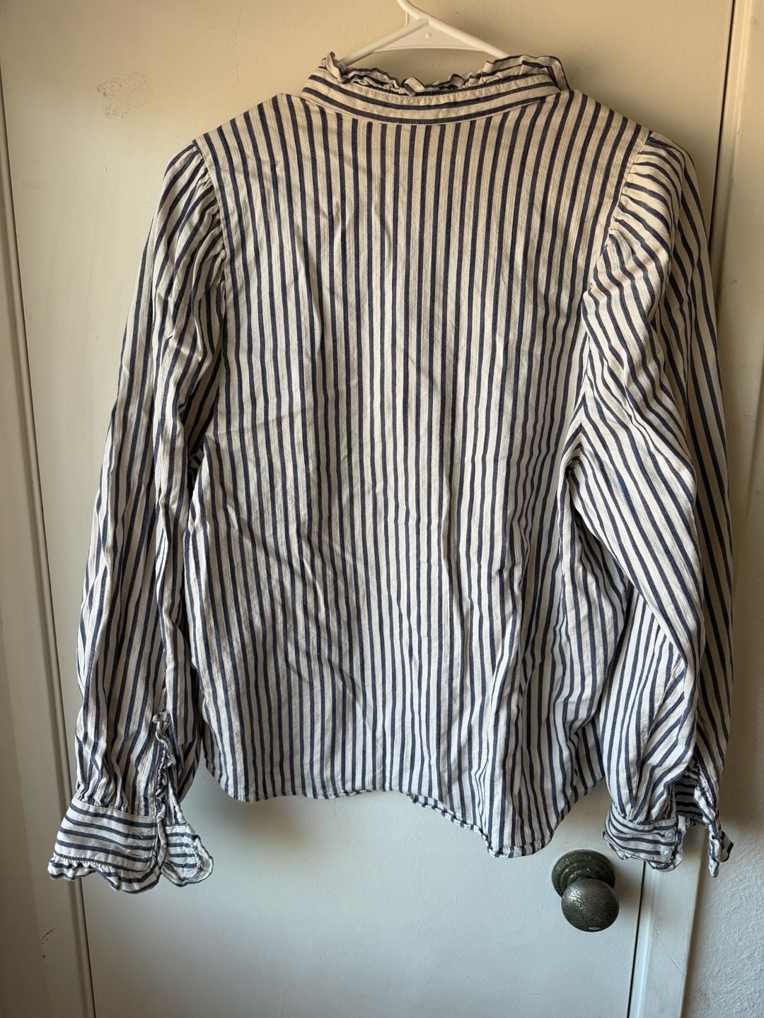 H&M Ruffle Collar Blouse Size M Blue White Striped Long Sleeve Shirt 7