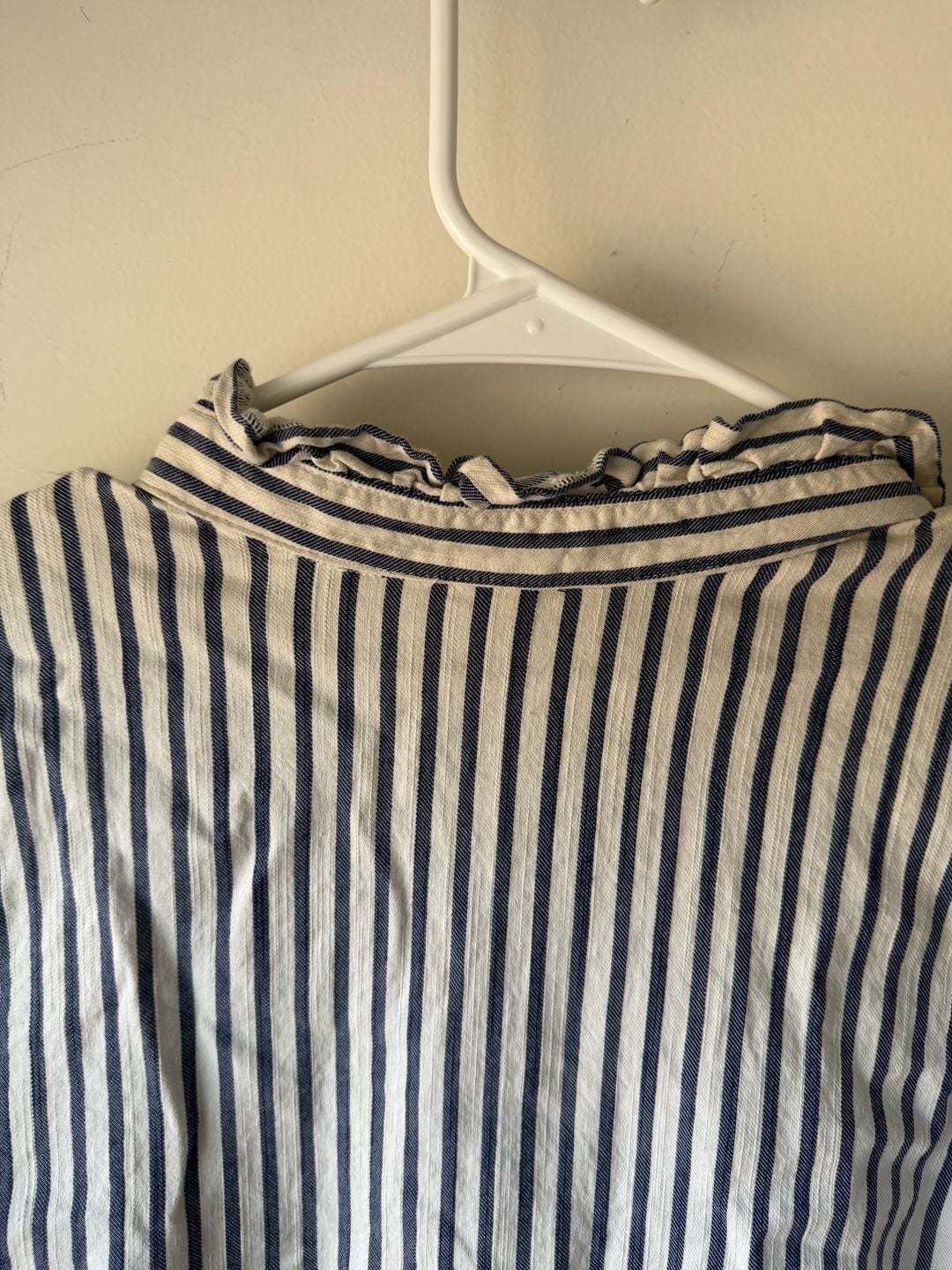 H&M Ruffle Collar Blouse Size M Blue White Striped Long Sleeve Shirt 8