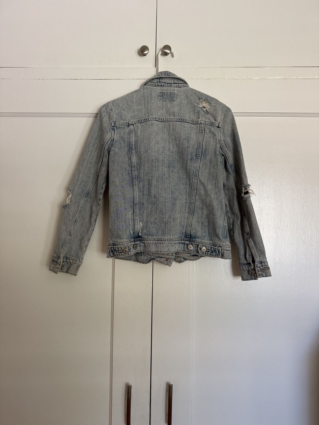 Old Navy Denim Jean Jacket Size S Distressed Light Wash 4