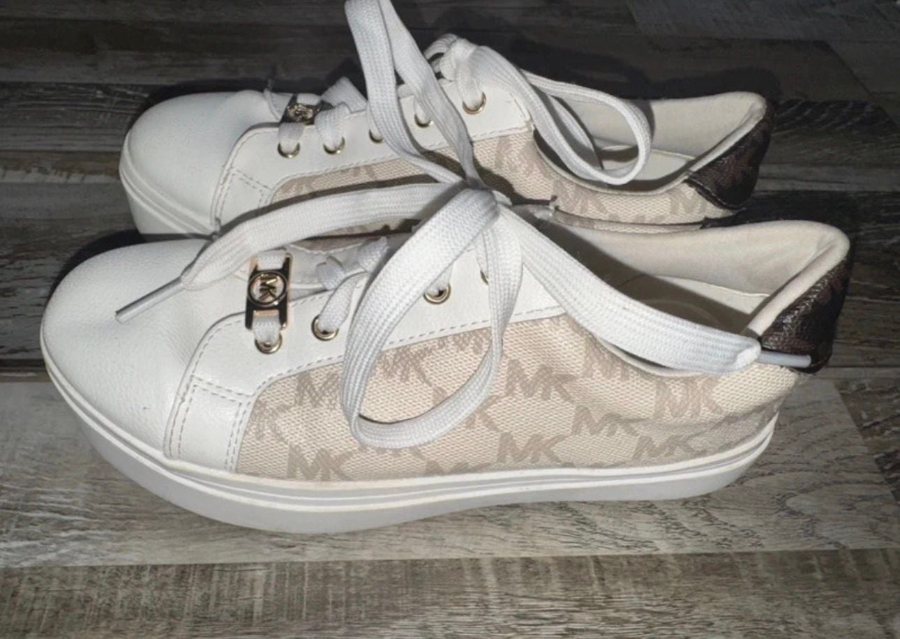 Youth Michael Kors Sneakers 3