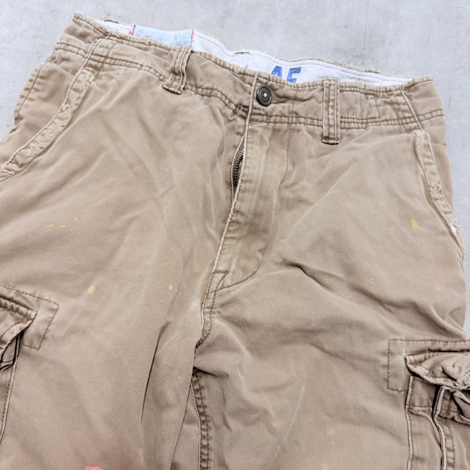 American Eagle Cargo Shorts Size 30 Khaki Cotton Distressed 4