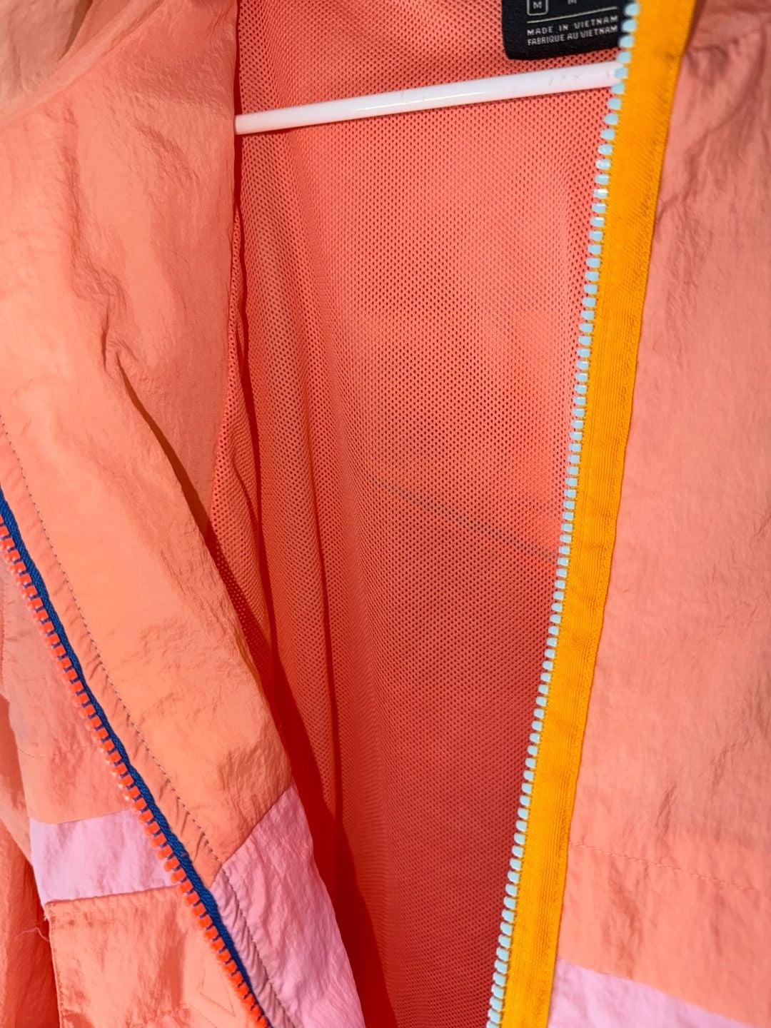 Nike Women’s Coral Pink Colorblock Rainbow Swoosh Windbreaker Jacket Size M 13