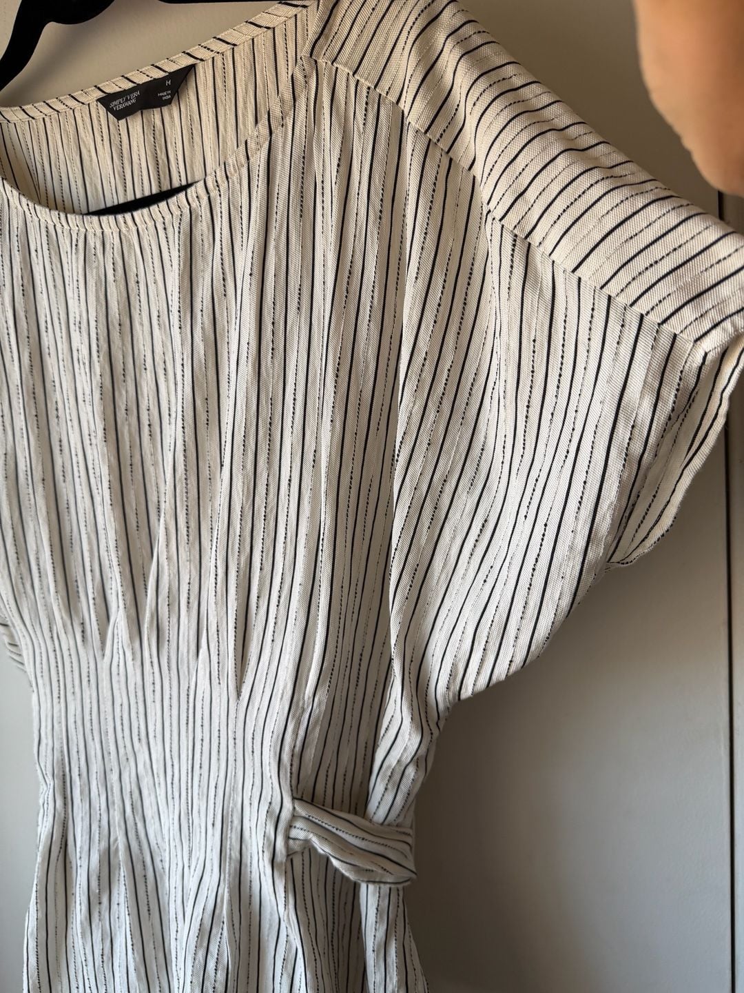 Simply Vera Vera Wang Striped Top Size M Black White Tie Waist 5