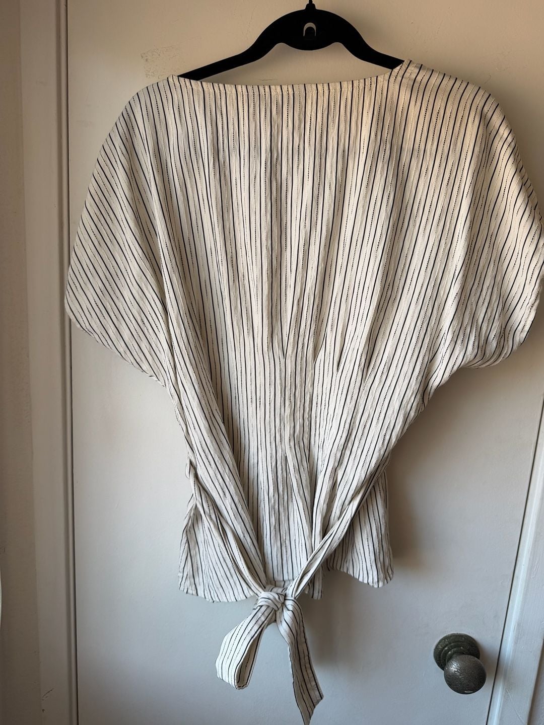 Simply Vera Vera Wang Striped Top Size M Black White Tie Waist 6
