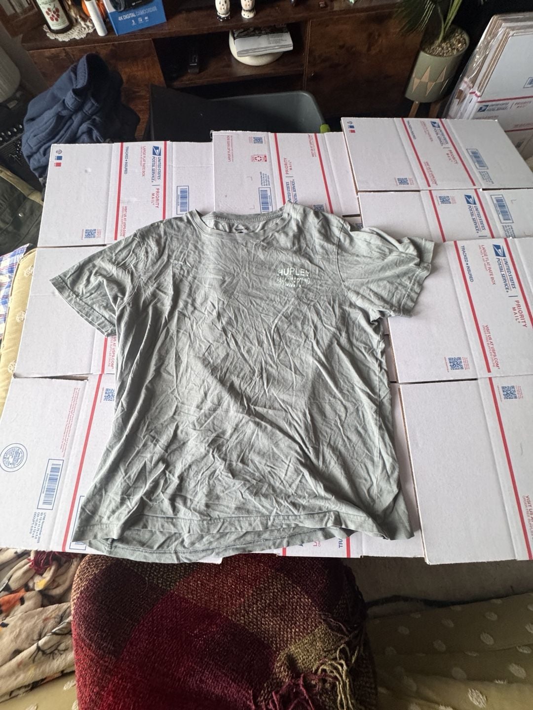 Hurley Paradise Found T-Shirt XL Gray Short Sleeve Graphic Tee 2