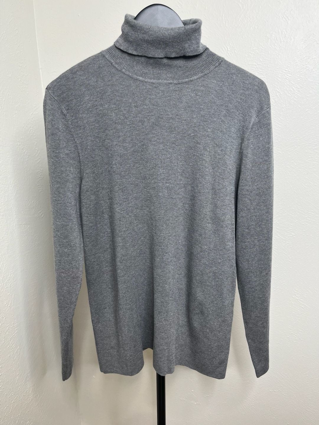 Gray Ribbed Turtleneck -Minimalist Classic Capsule Wardrobe Style 2