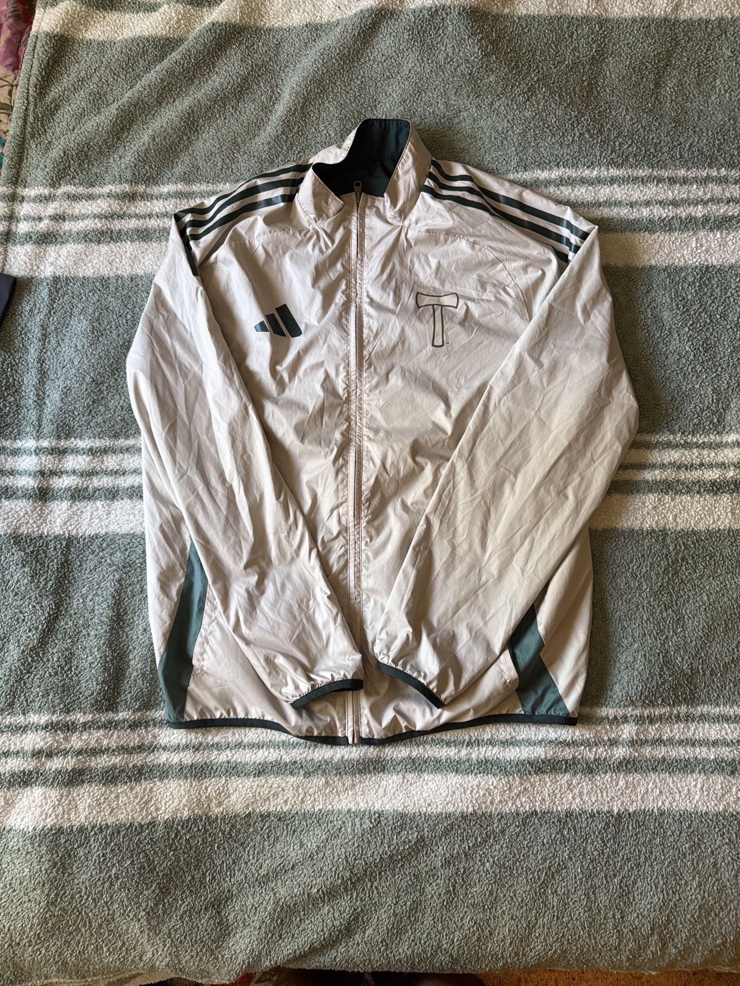Adidas Reversible Windbreaker Jacket Beige Green 2