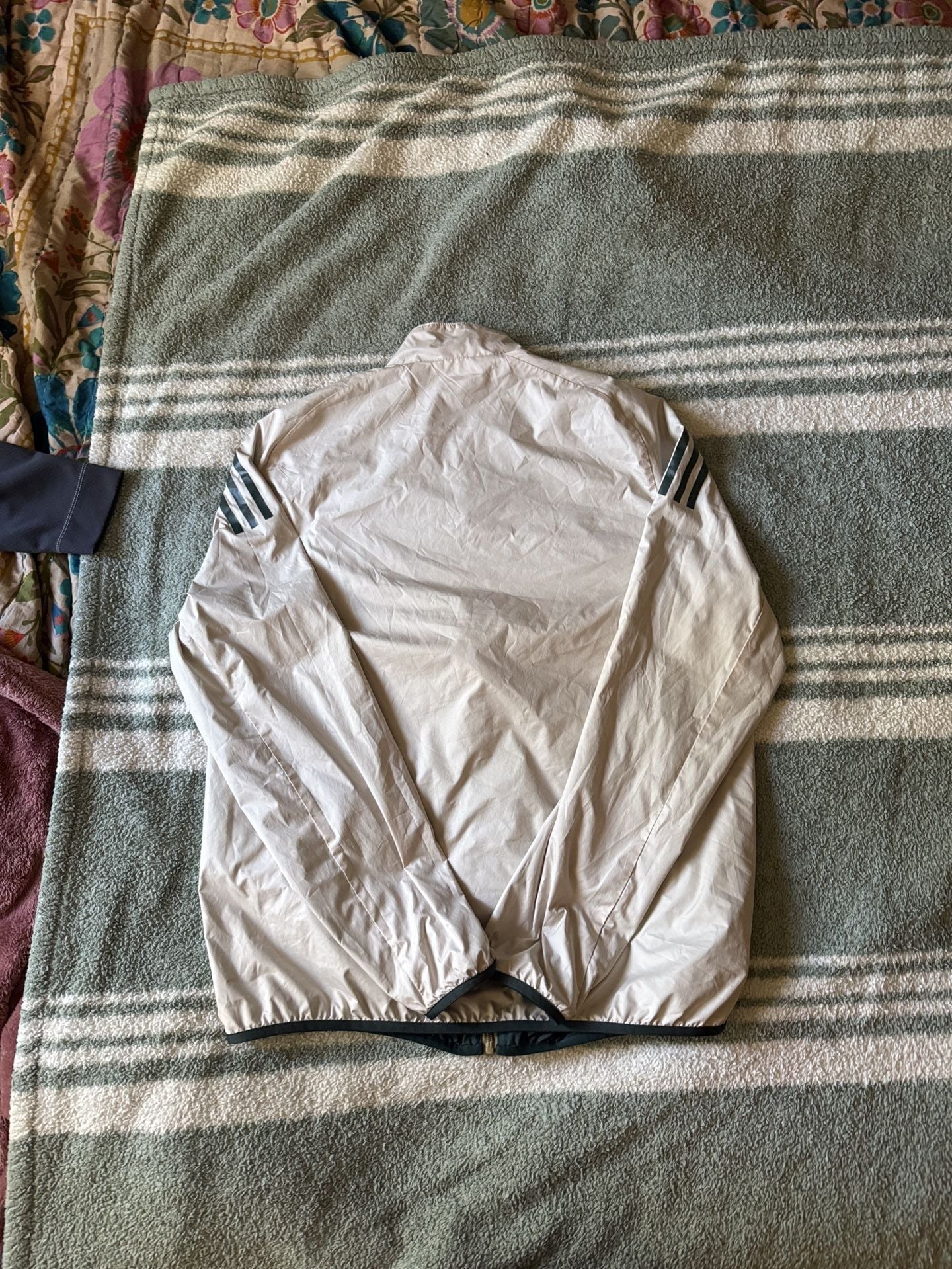 Adidas Reversible Windbreaker Jacket Beige Green 3