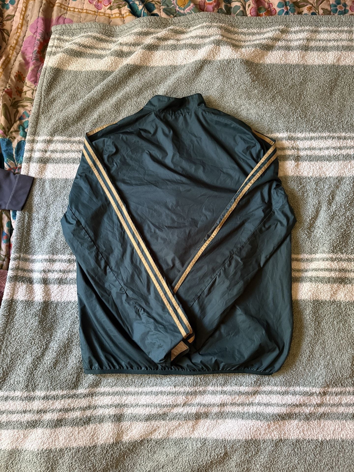 Adidas Reversible Windbreaker Jacket Beige Green 5