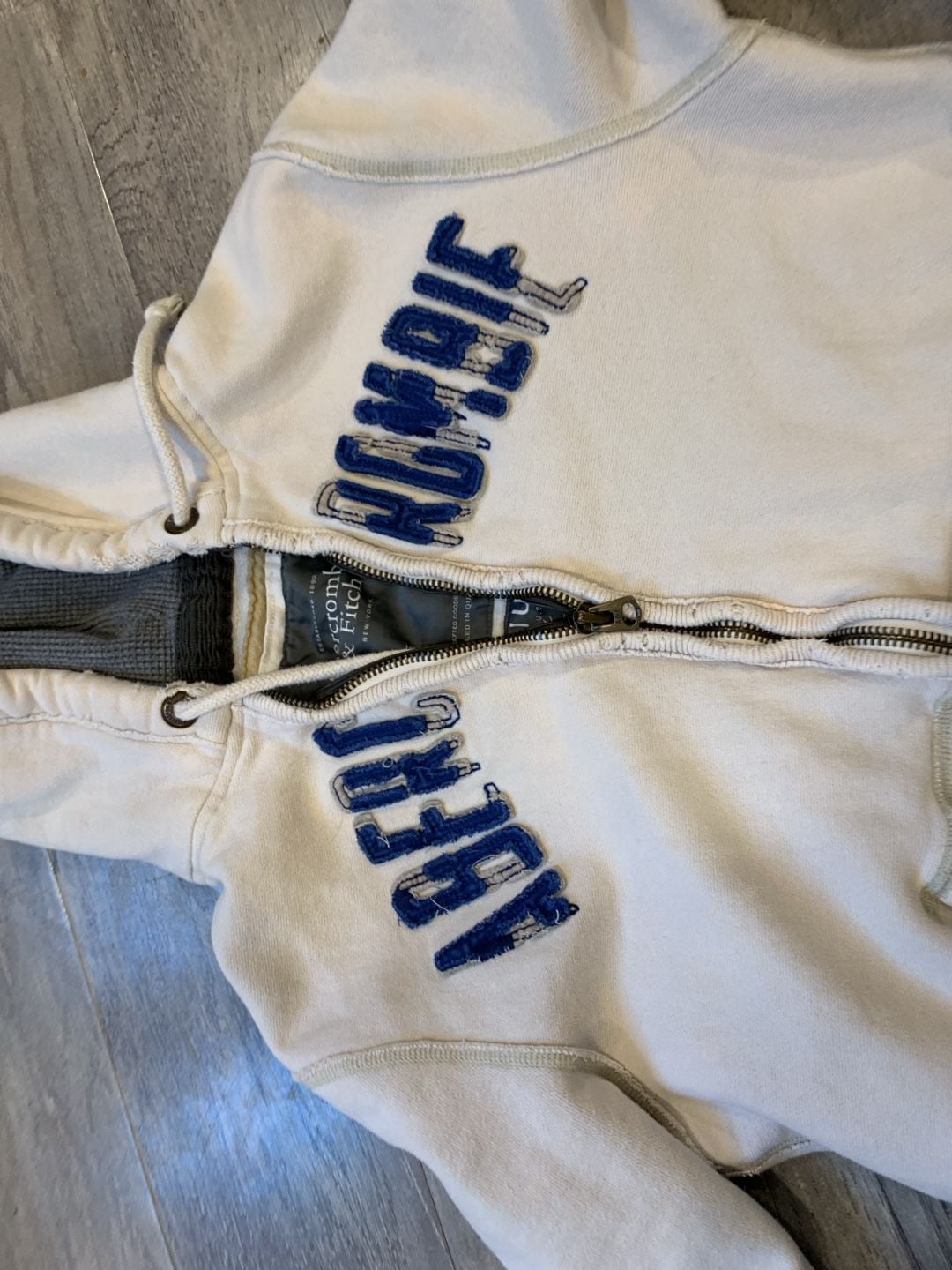 Abercrombie & Fitch Zip Up Hoodie Size Medium White Blue Applique 5
