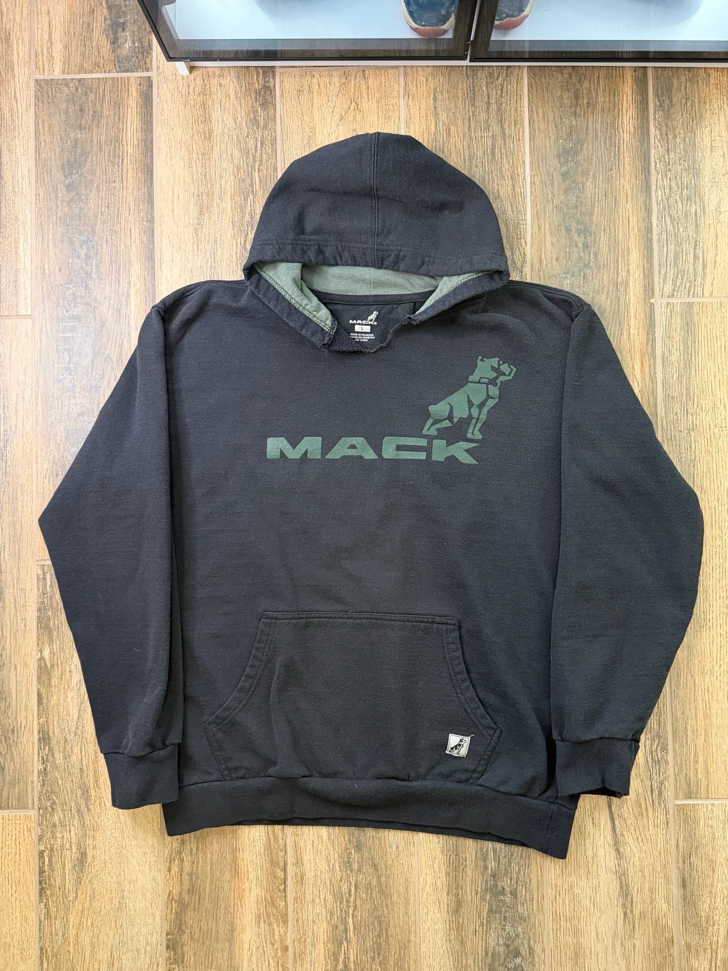 Vintage Mack Trucks Hoodie Size L Black Green Bulldog Logo Pullover Sweatshirt 3