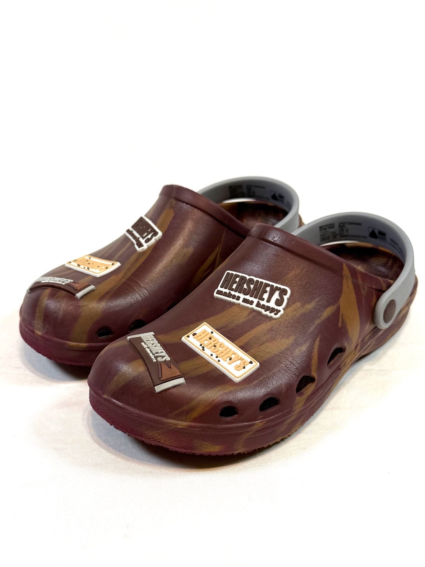 Hershey's Youth Boy's Clogs Size 4 Y2K Americana Indie Vanguard Gorpcore Brown Burgundy Swirl Chocolate Charms Slip On Foam Garden Beach Shoes Licensed 2