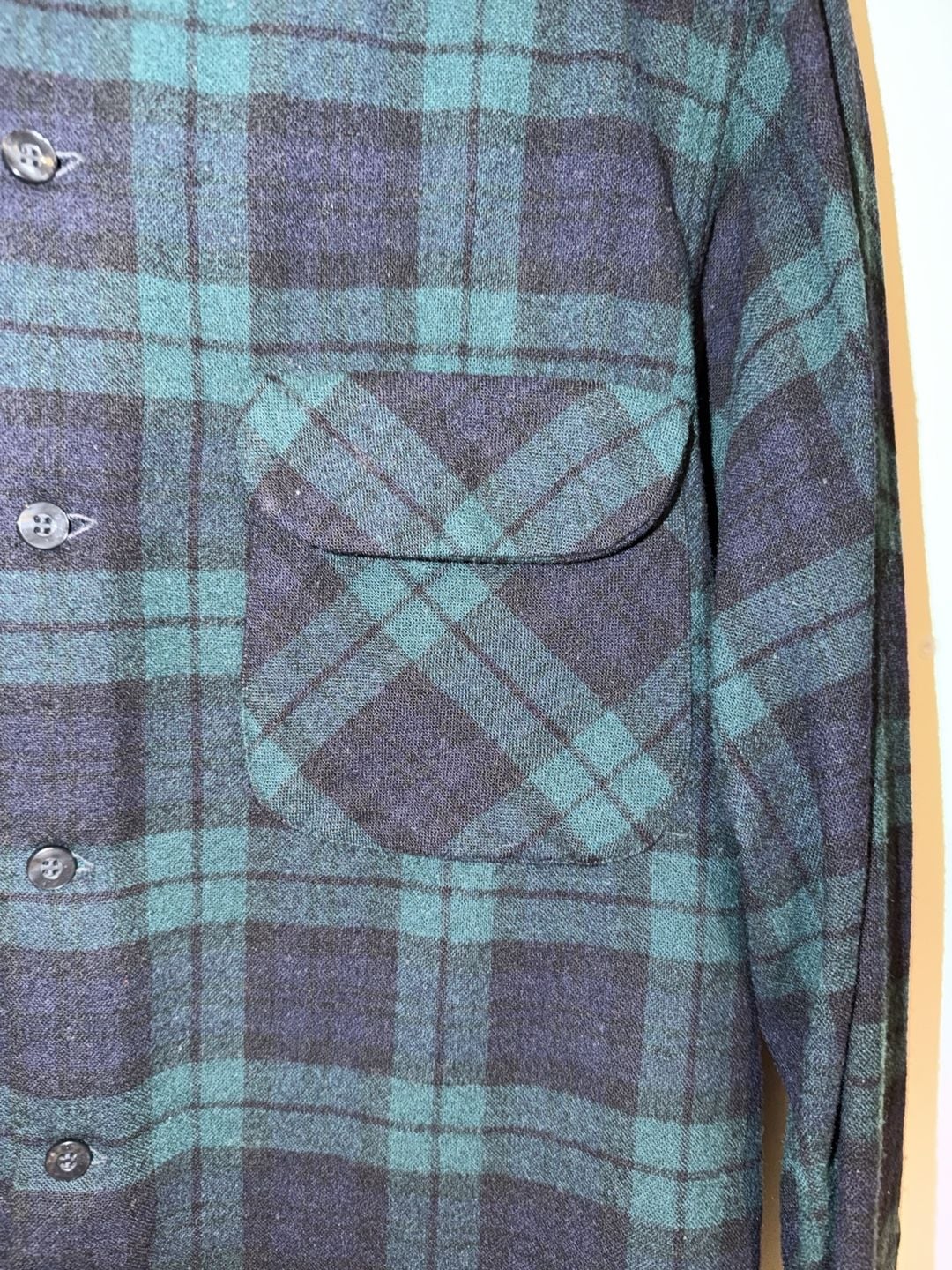 Pendleton Plaid Wool Shirt Size M Green Black Virgin Wool 3