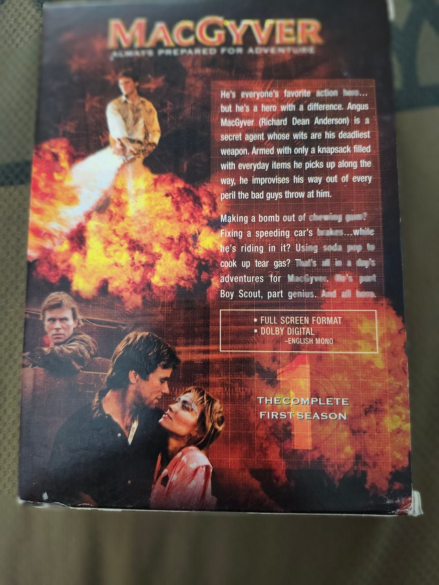 Paramount MacGyver The Complete First Season DVD 6-Disc Set 5