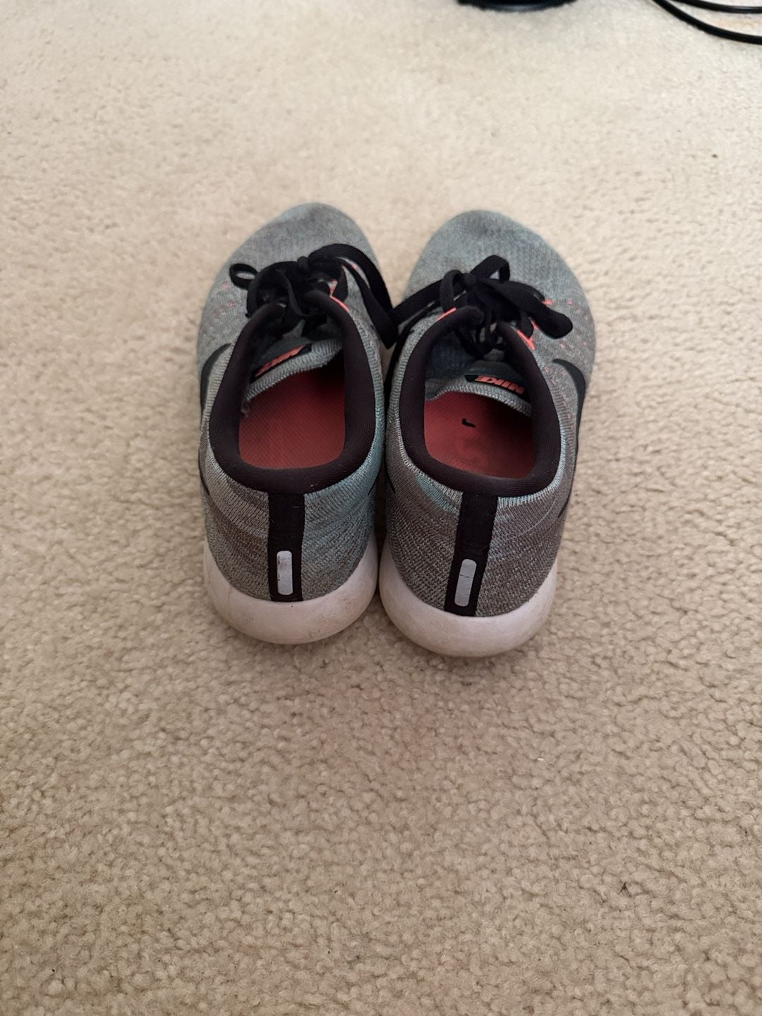 Nike LunarEpic Low Flyknit Size 10 Gray Running Shoes 3