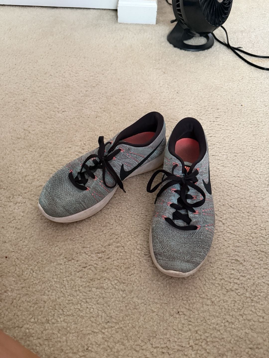 Nike LunarEpic Low Flyknit Size 10 Gray Running Shoes 4