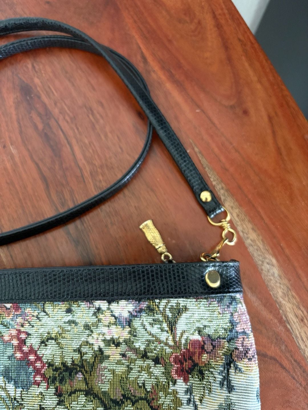 Vintage Floral Tapestry Crossbody Bag Faux Black Leather Trim 3