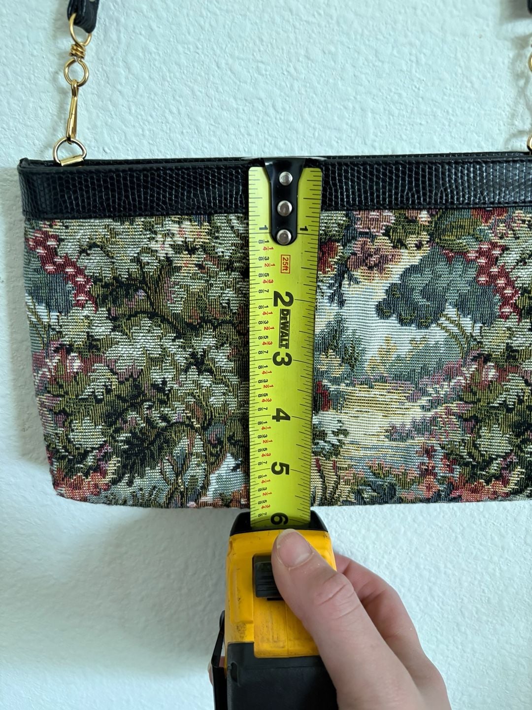 Vintage Floral Tapestry Crossbody Bag Faux Black Leather Trim 7