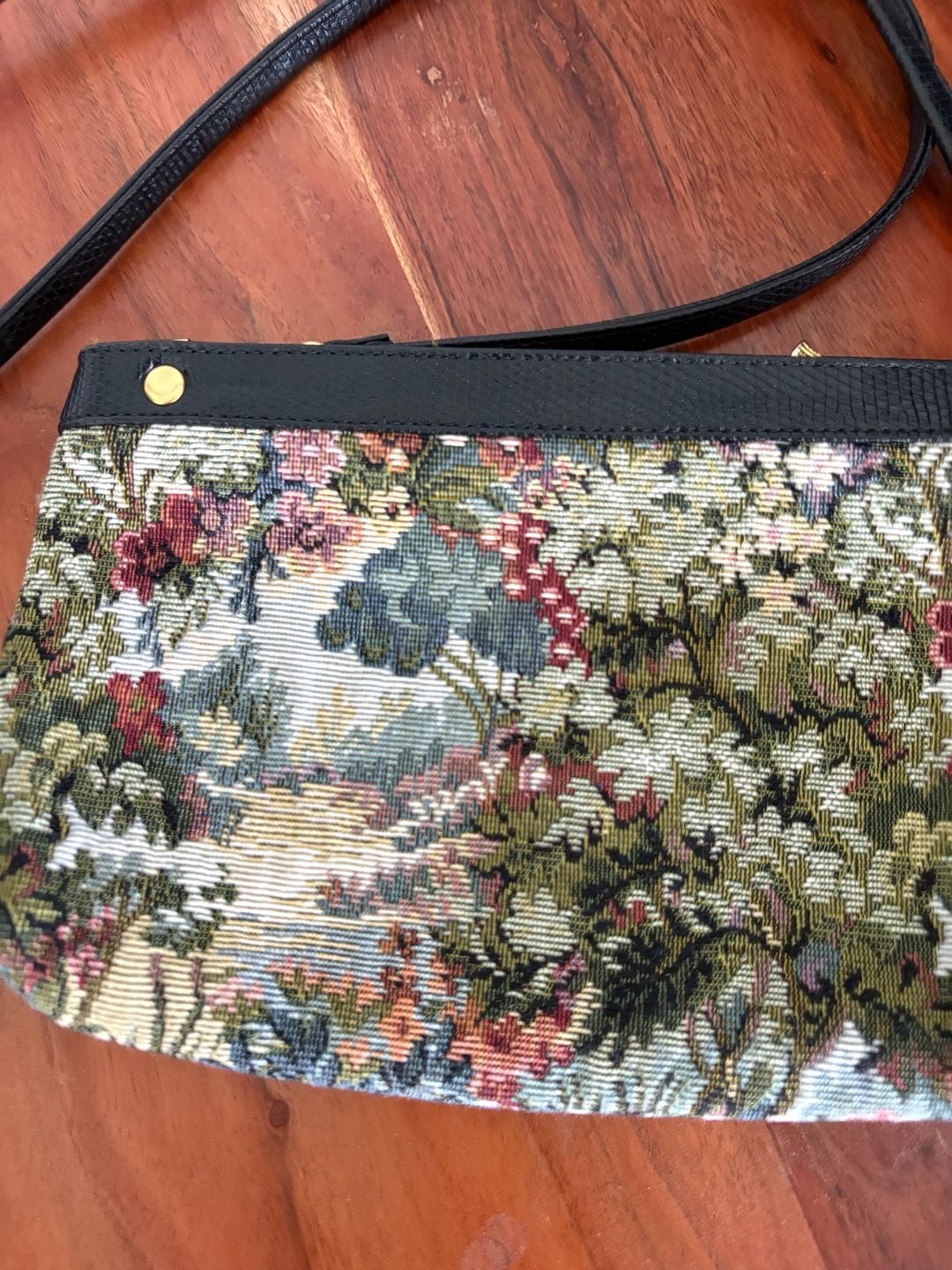 Vintage Floral Tapestry Crossbody Bag Faux Black Leather Trim 8