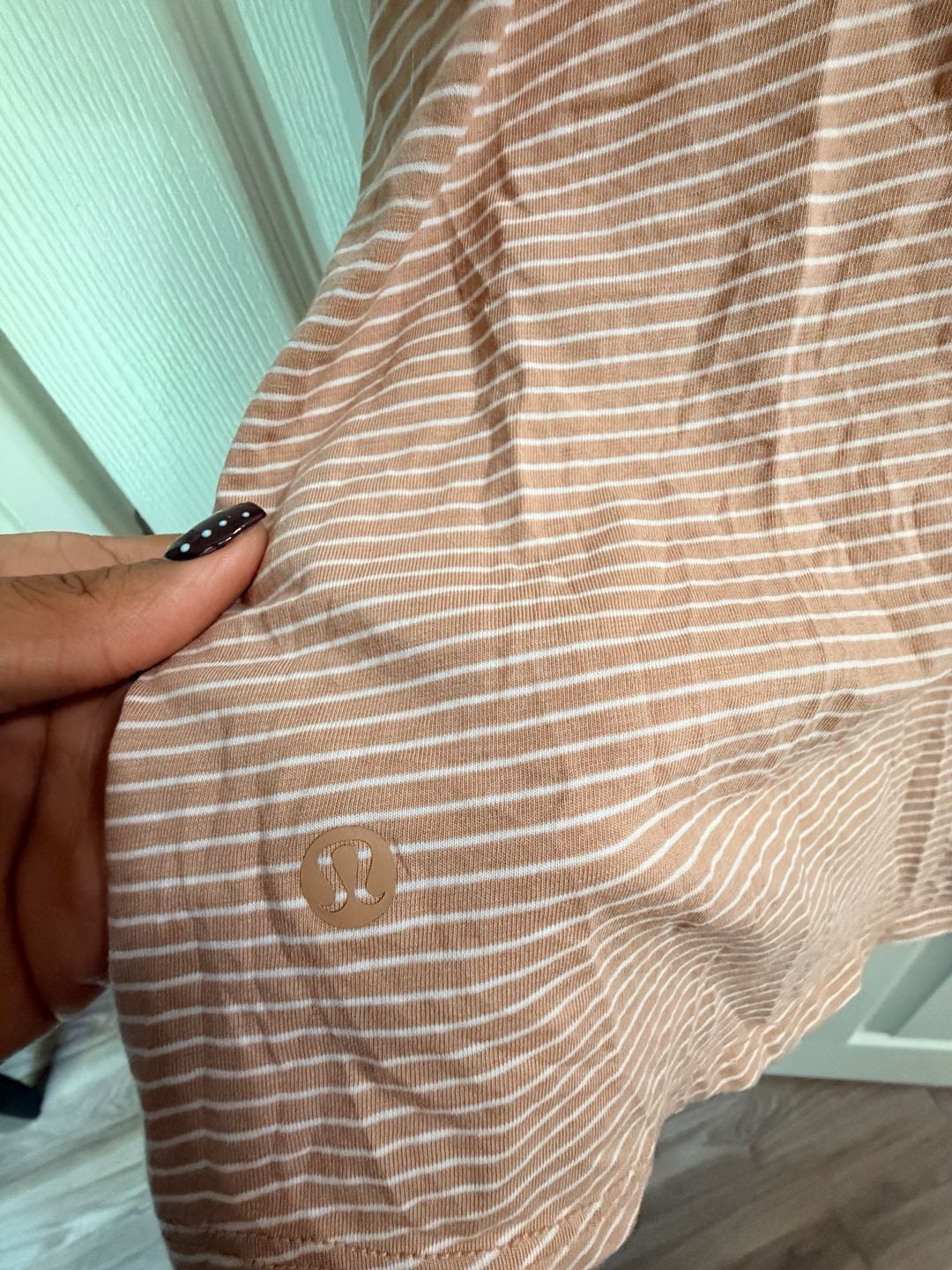 Lululemon Striped Tank Top Size 10 Beige White Active 4