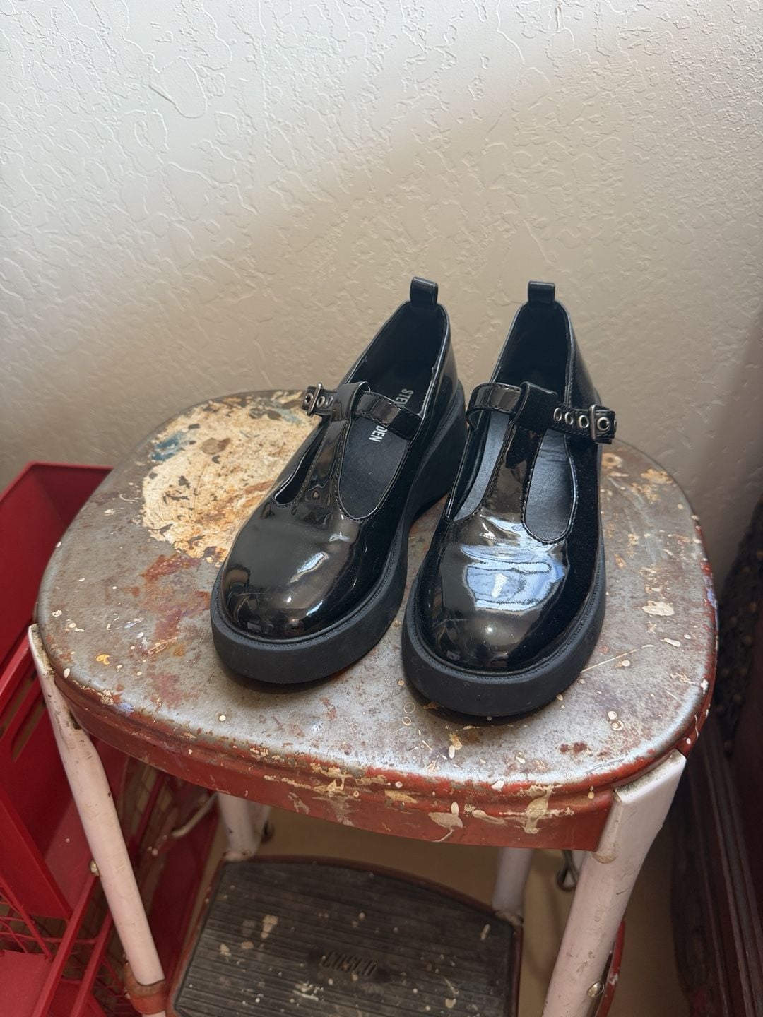 Steve Madden Gene T-Strap Platform Shoes Size 13 Black Patent 2