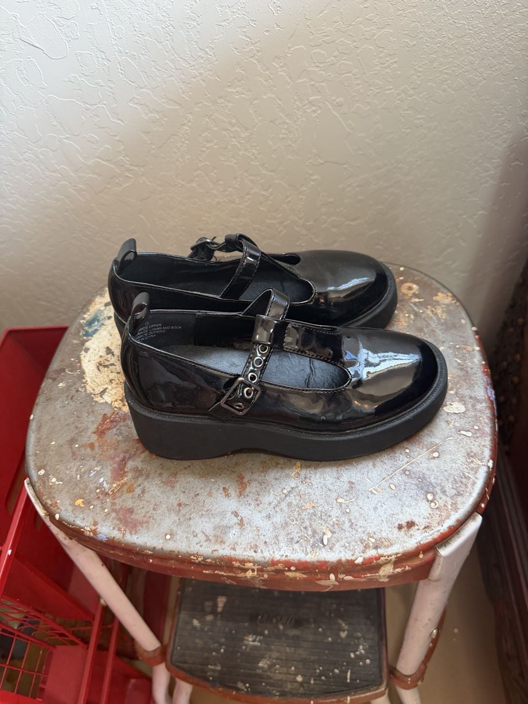 Steve Madden Gene T-Strap Platform Shoes Size 13 Black Patent 4