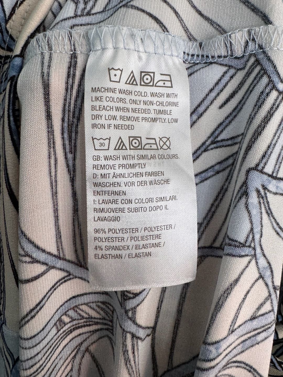 Susan Graver Blouse Size M Blue Leaf Print 6