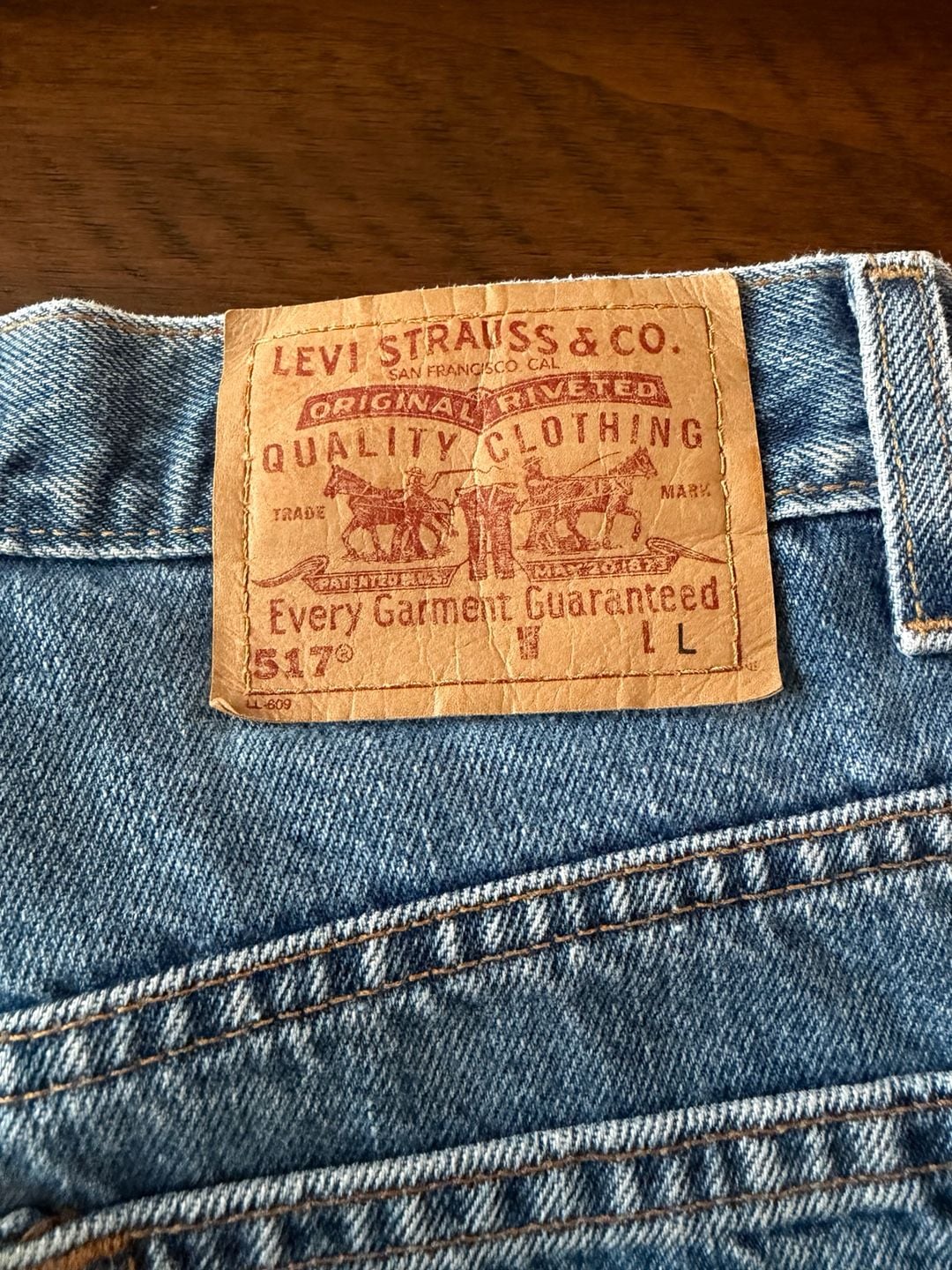 Vintage Levi's 517 Boot Cut Low Rise Jeans Size 5 Jr. L Light Wash Denim 4