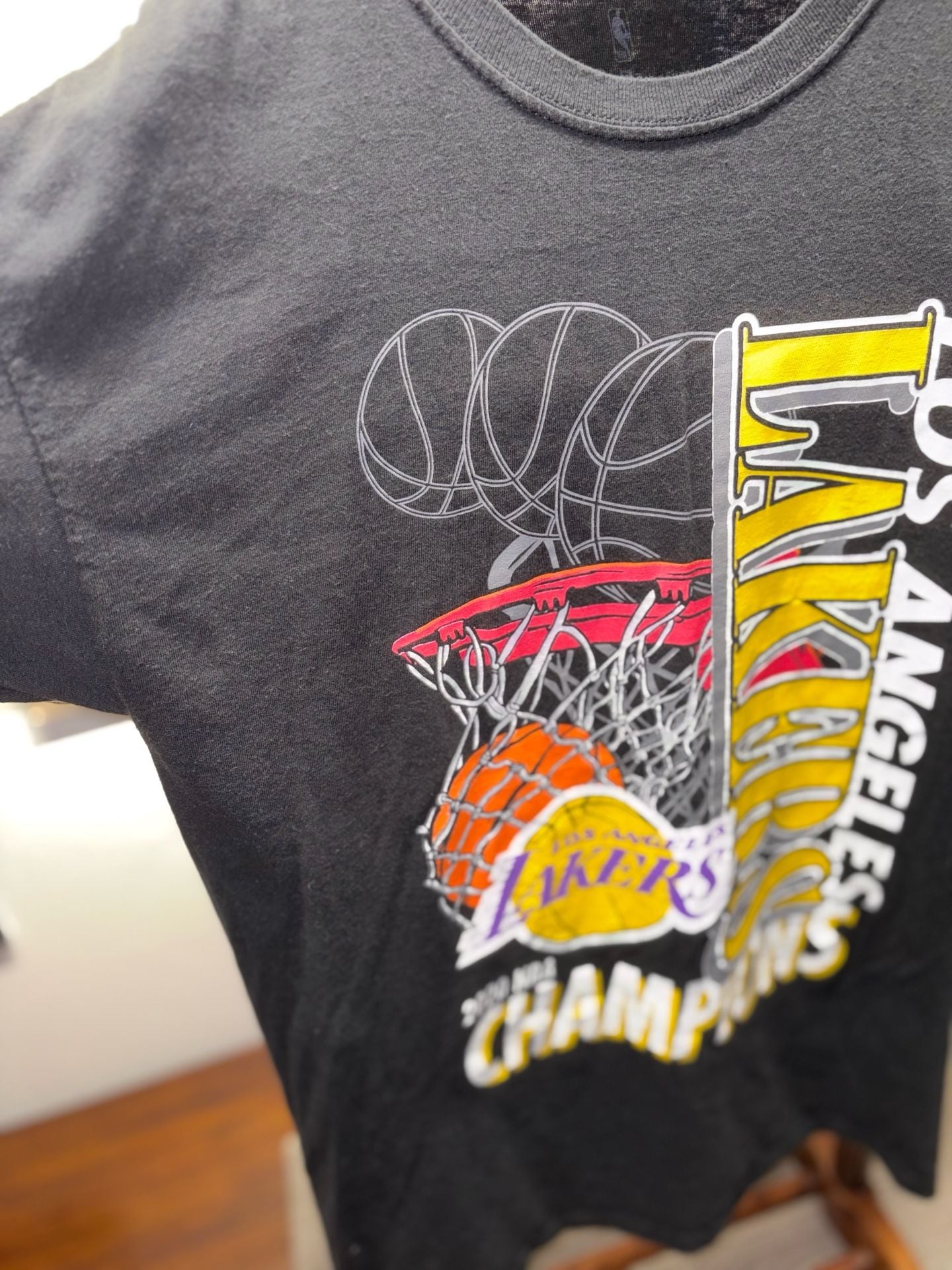 NBA Los Angeles Lakers Size Large 2020 Champions T-Shirt 5