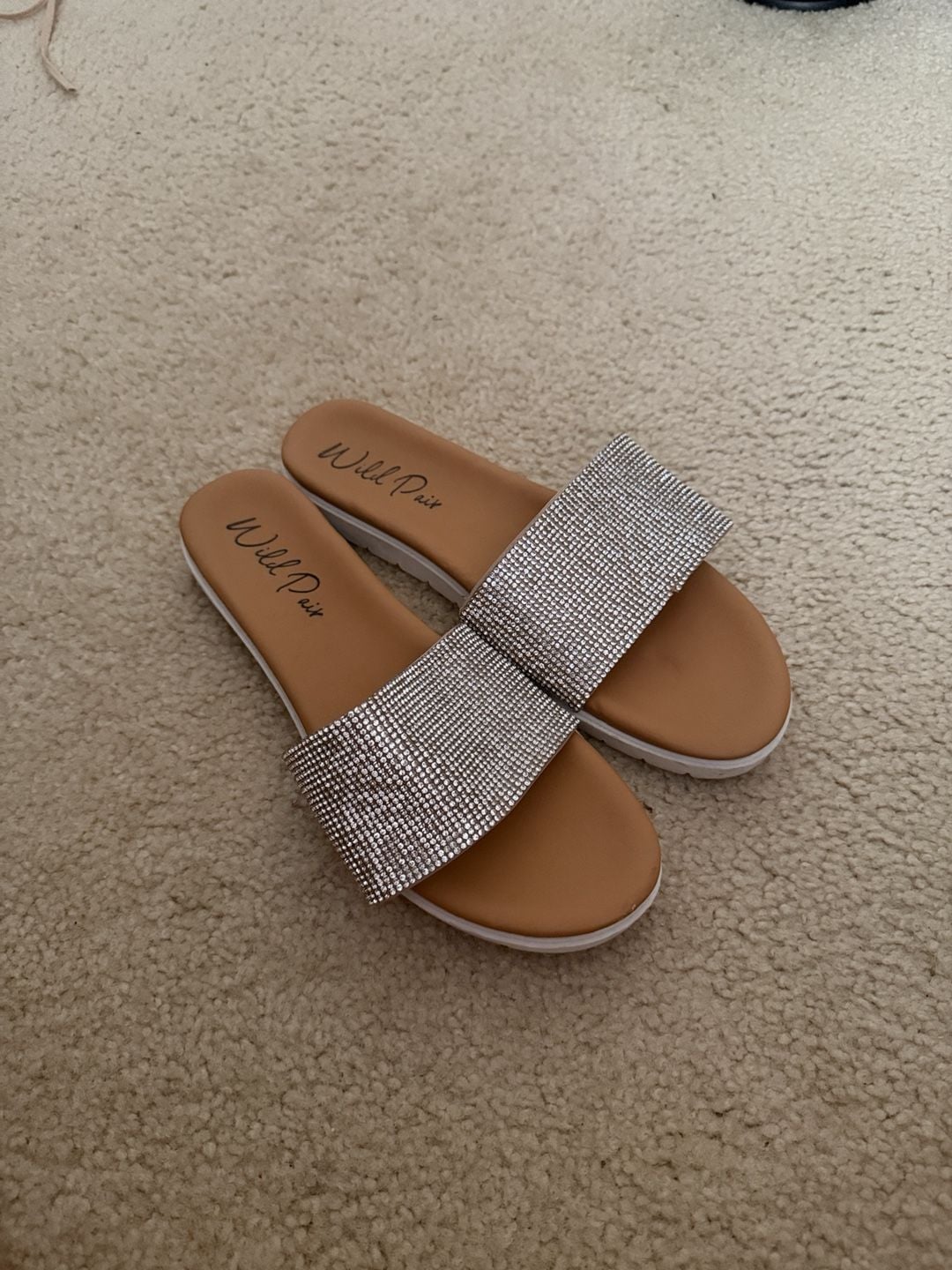 Wild Pair Safirah2 Slides Size 9.5 Silver Rhinestone Sandals 2