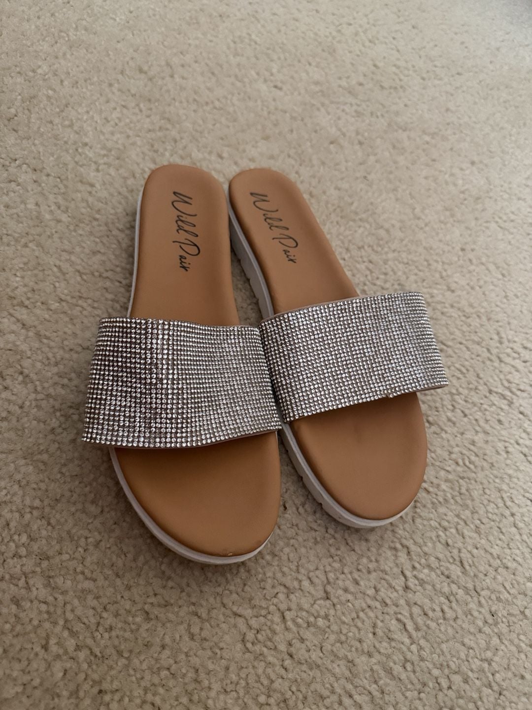 Wild Pair Safirah2 Slides Size 9.5 Silver Rhinestone Sandals 3