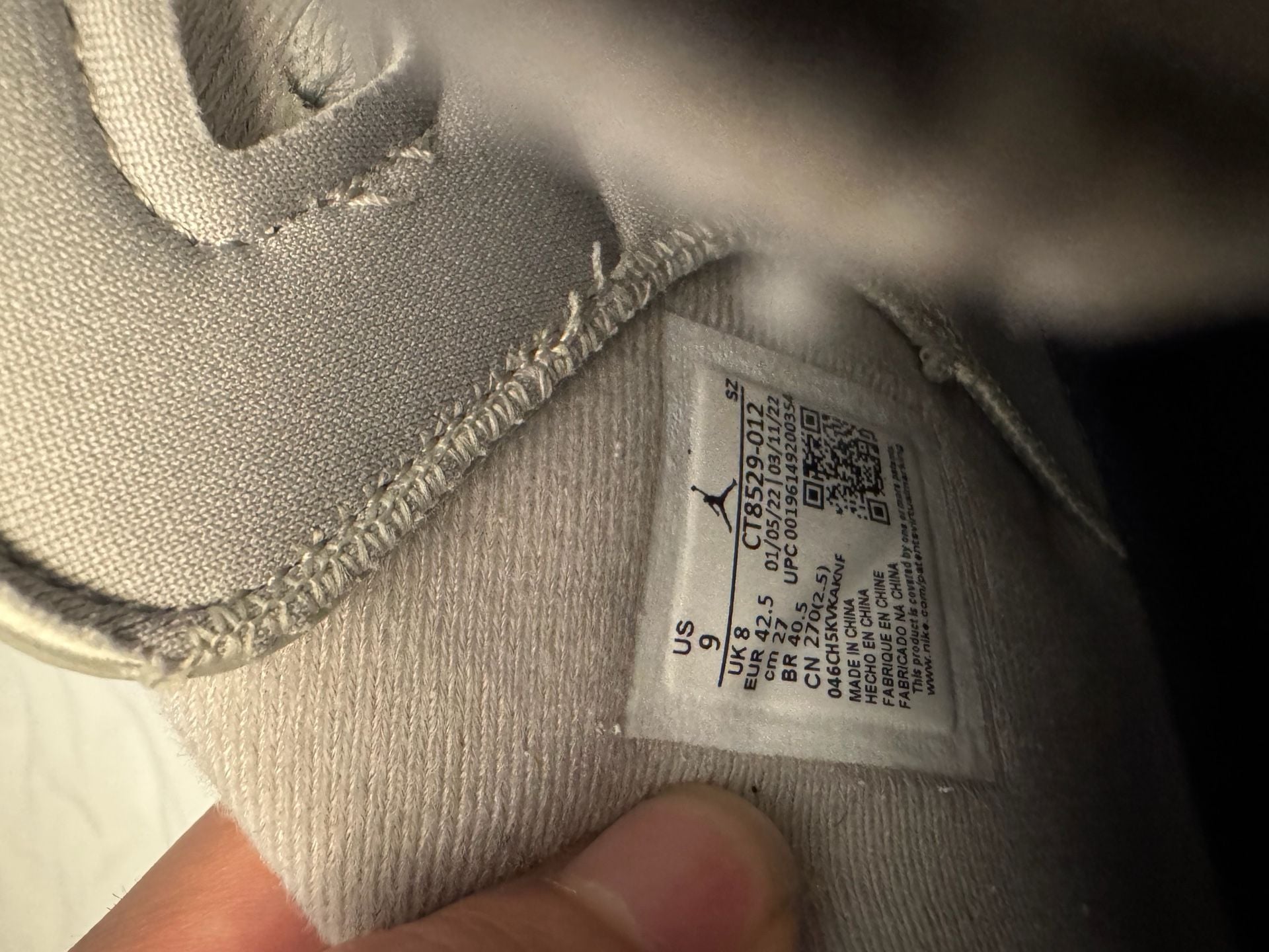 Air Jordan 6 Georgetown Retro. 8
