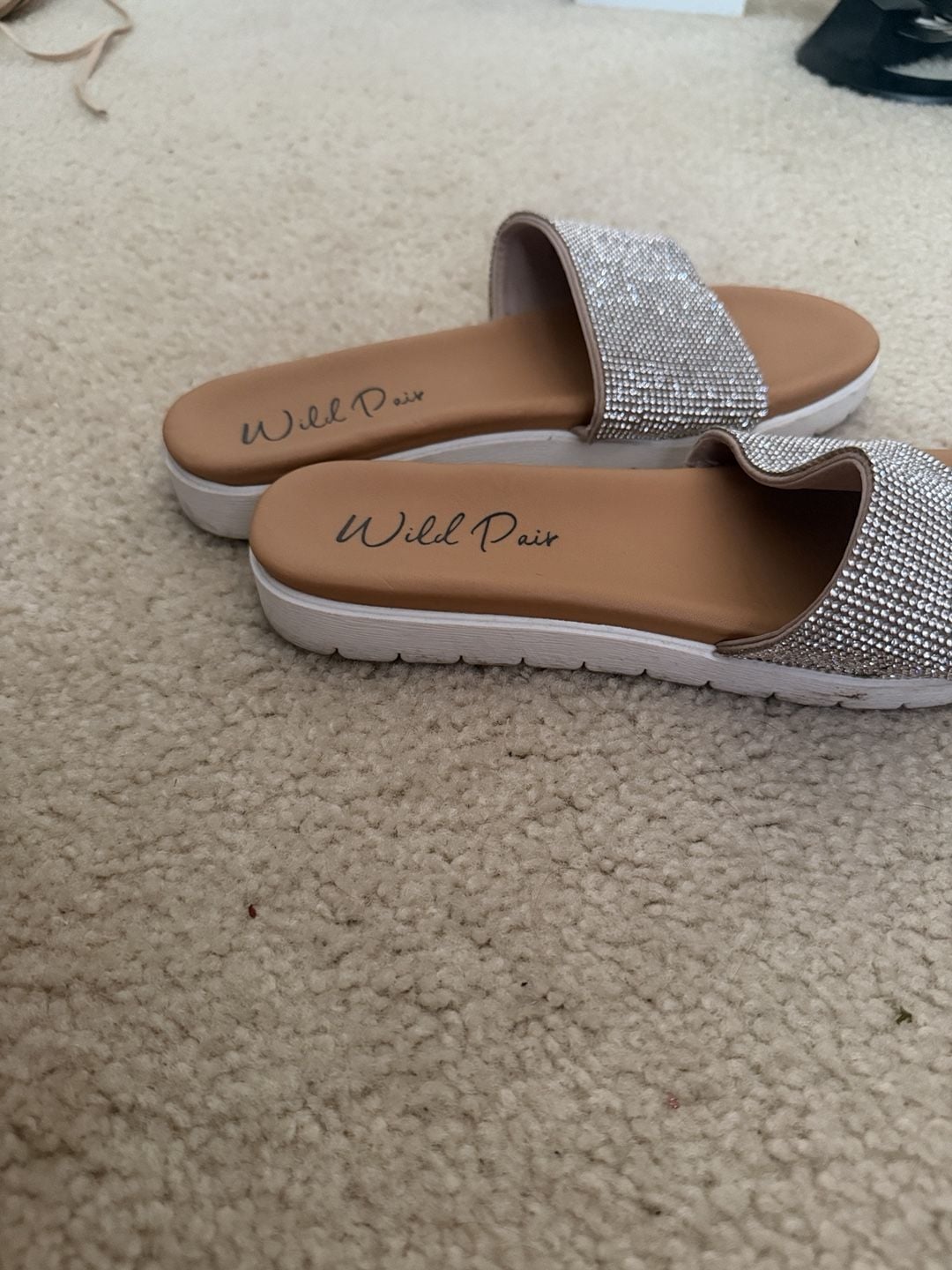 Wild Pair Safirah2 Slides Size 9.5 Silver Rhinestone Sandals 6