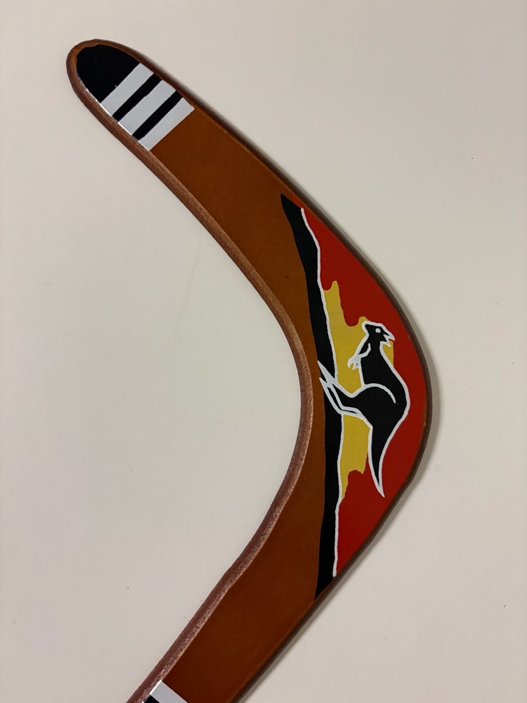 Australian Souvenir Hand Painted Wooden Boomerang Kangaroo 12 Inch Brown 9
