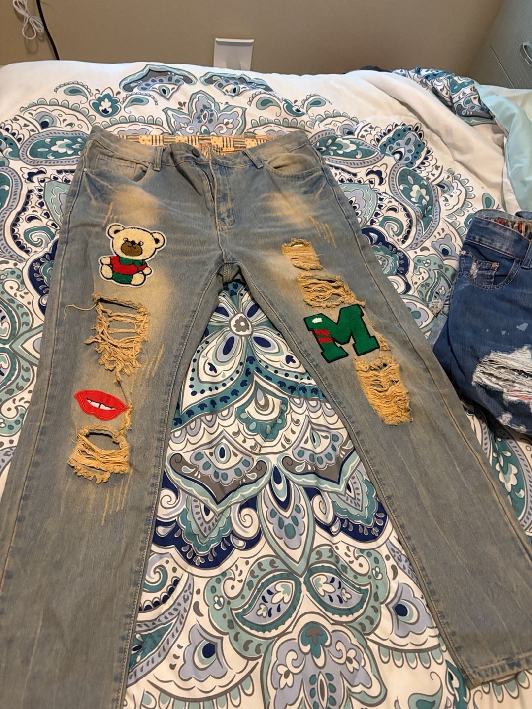 Distressed Patched Denim Jeans Straight Fit 2